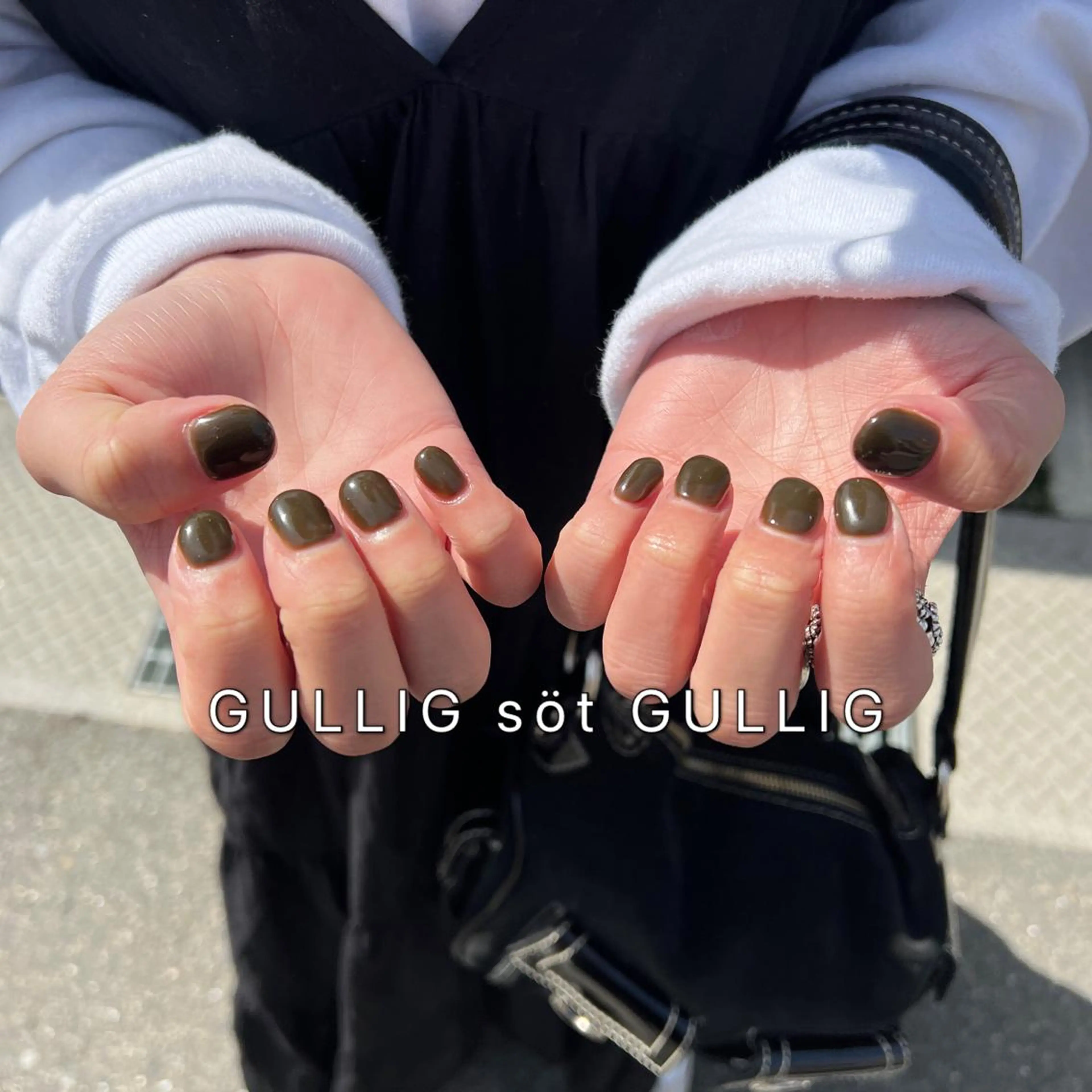 ネイル ハンドネイル GULLIG söt GULLIGのネイルデザイン