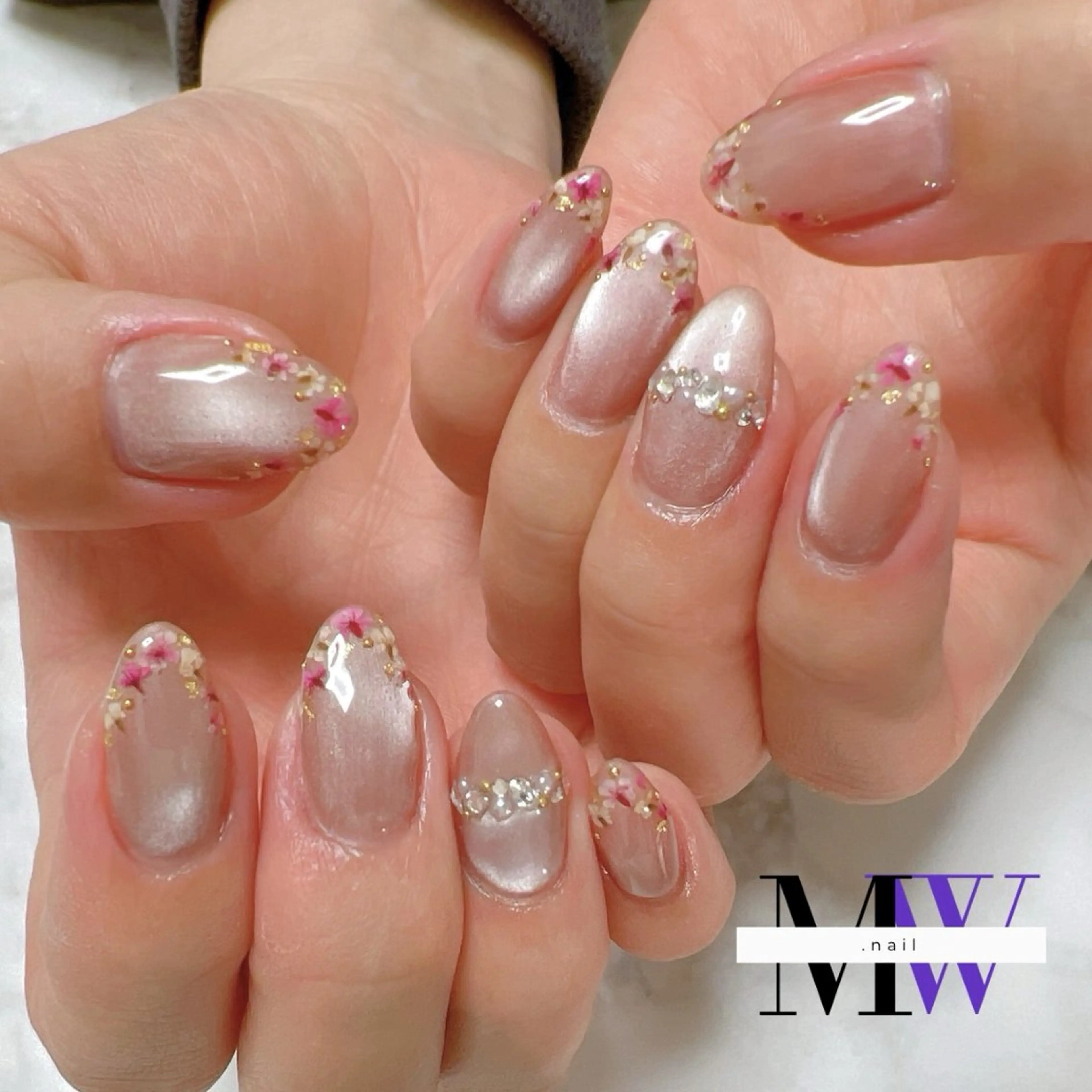 ネイル フレンチネイル マグネットネイル ハンドネイル MW .nailのネイルデザイン