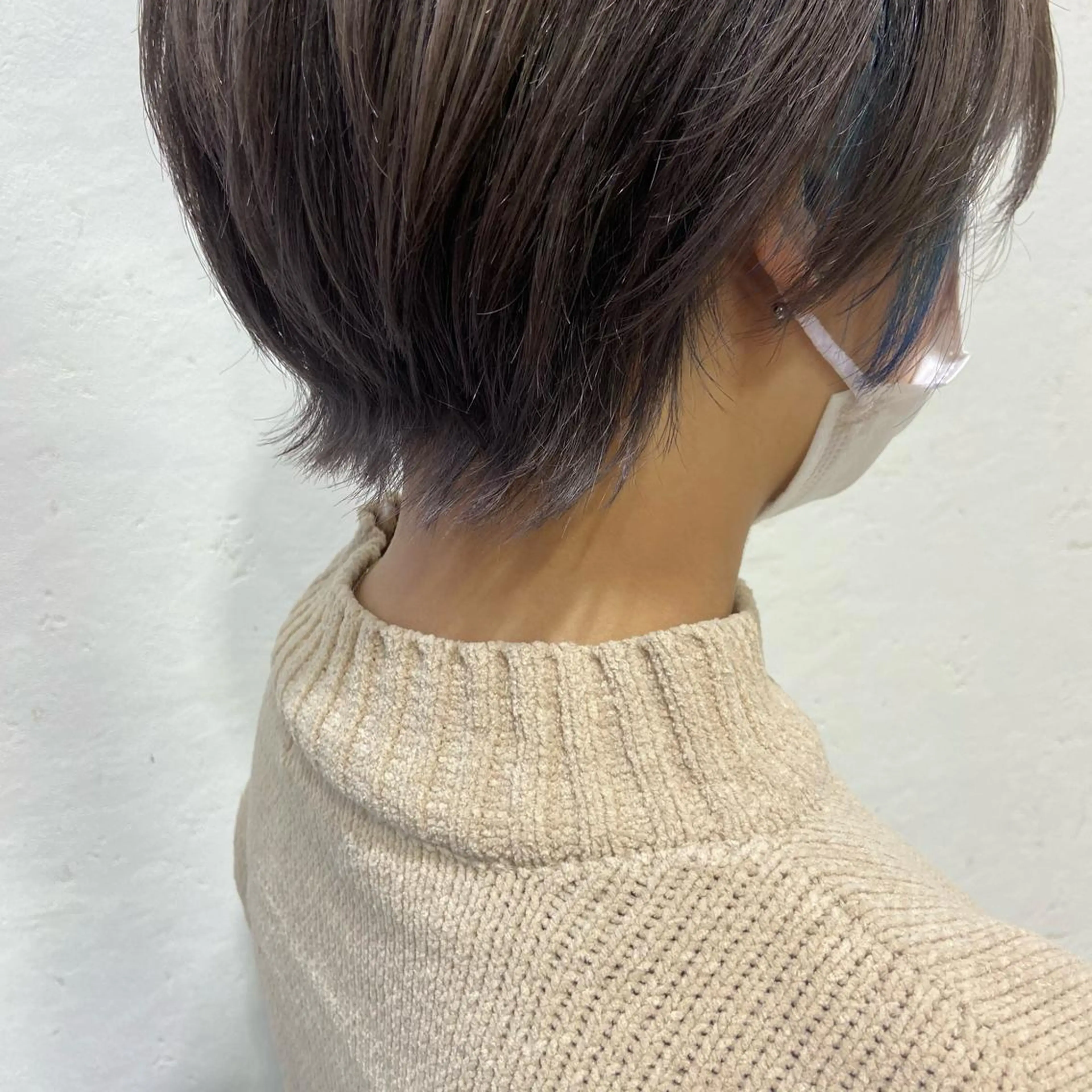 ショート カラー イヤリングカラー ショートヘア ウルフカット 暗髪/艶髪/Ono .のヘアスタイル