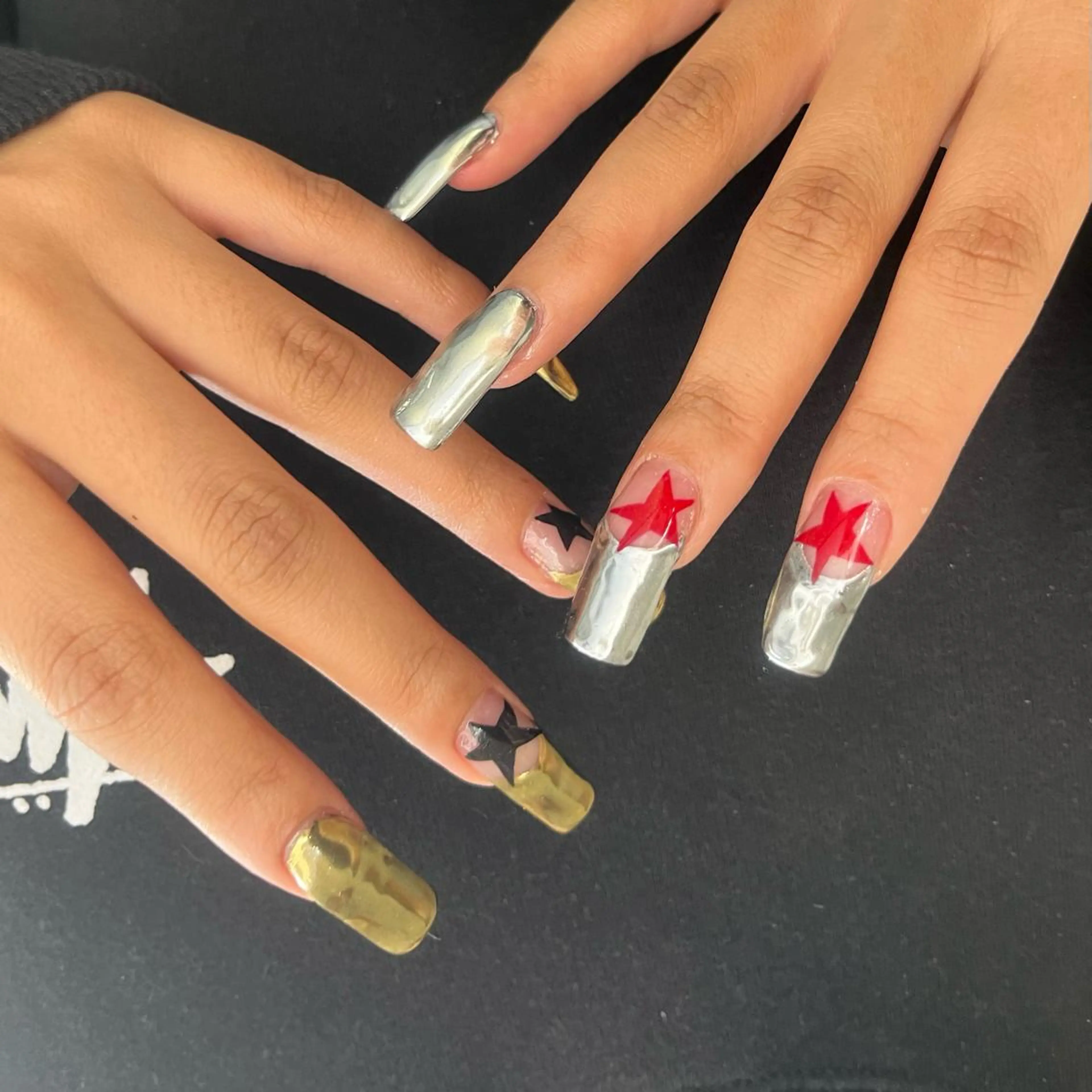 〖オフあり〗4本アート¥6500🎨フィルイン施術💐の写真