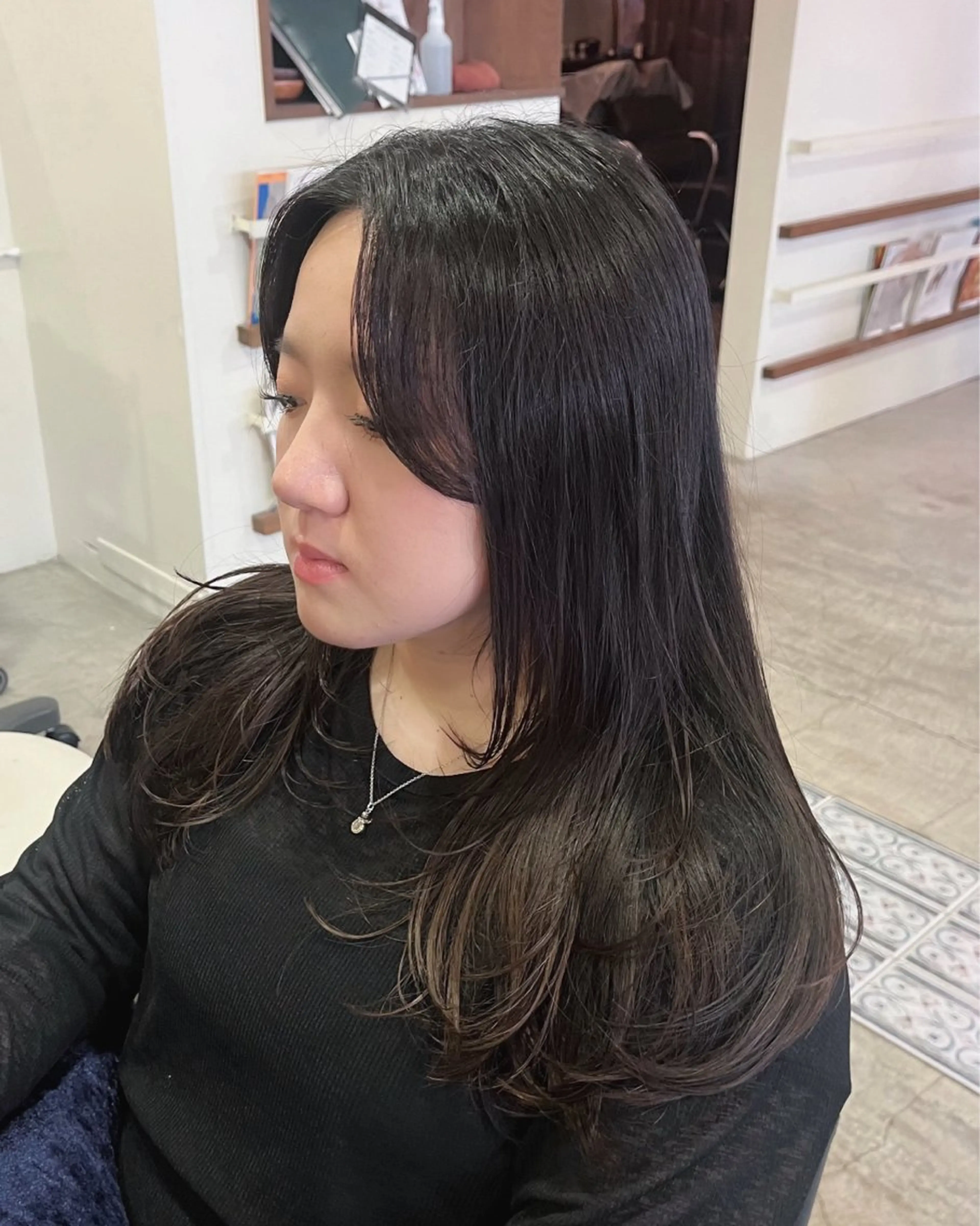 セミロング レイヤーカット SUZUNO🤎ボブ レイヤー🫧顔周りのヘアスタイル