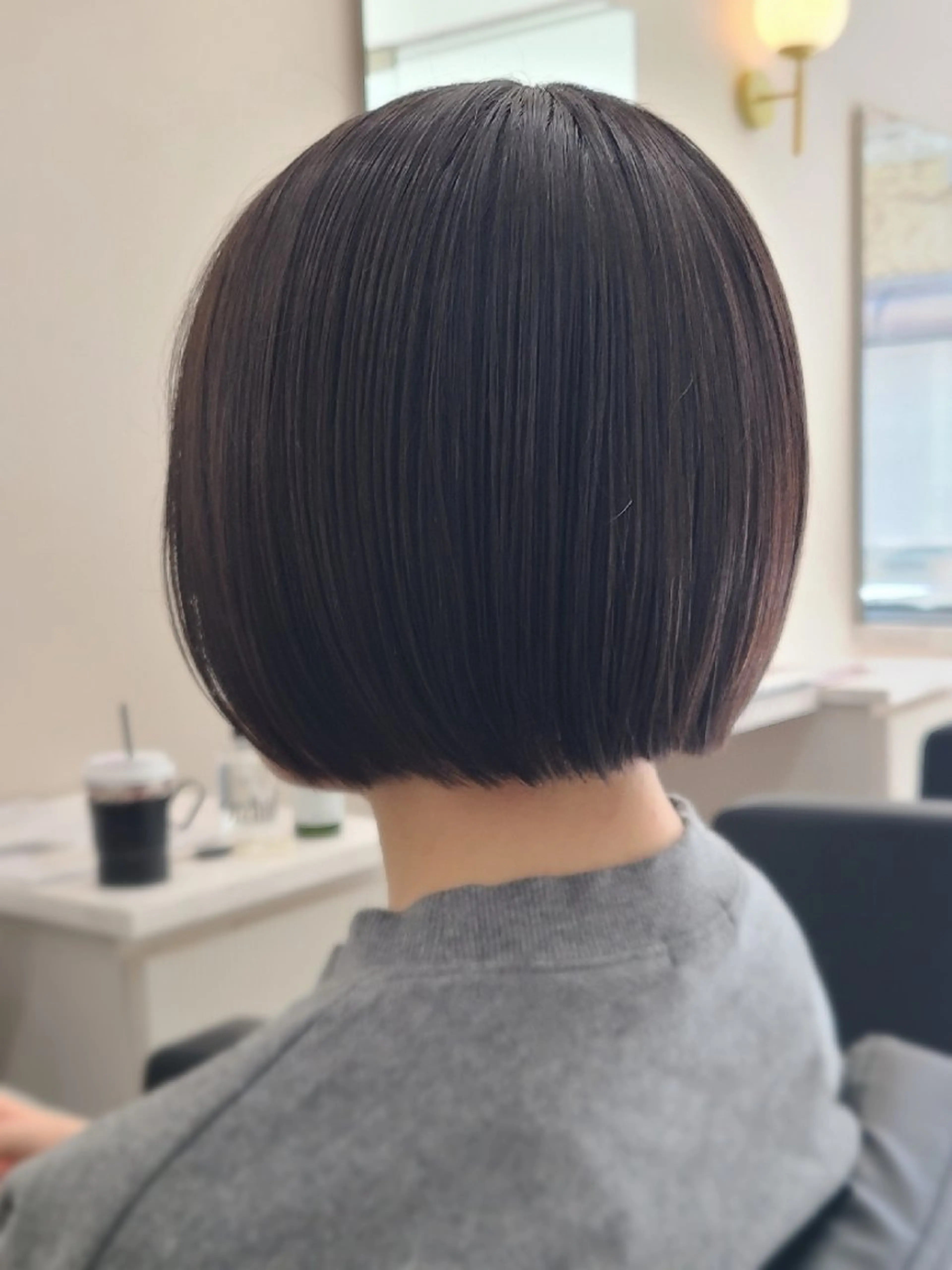 ショート 切りっぱなしボブ ボブ カット 桐島 令奈のヘアスタイル