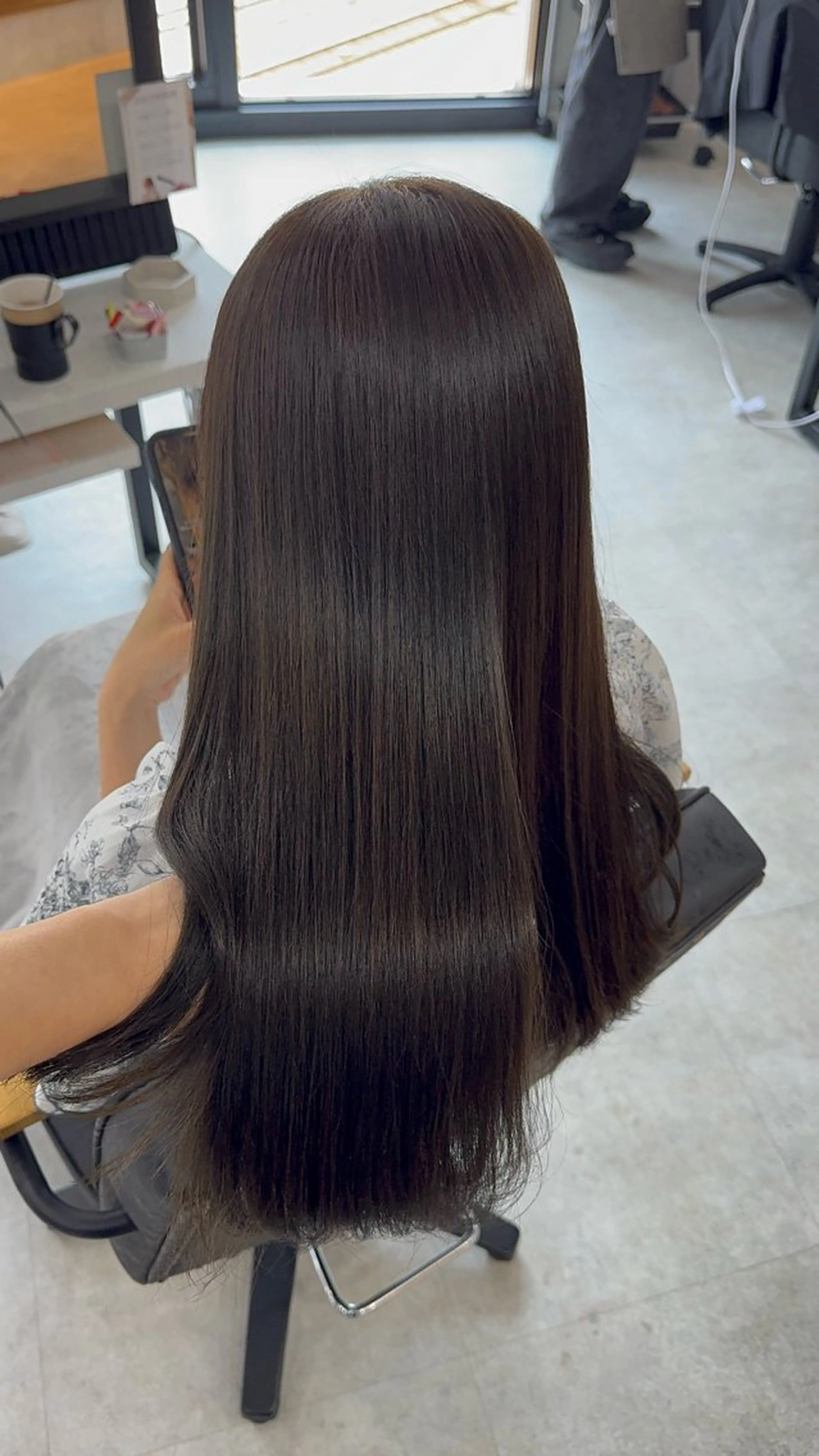 ロング カラー アッシュ アッシュブラウン ベージュカラー 黒髪 ブリーチ カット ヘアカラー トリートメント 赤み無し柔らかカラー 【梅田】madokaのヘアスタイル