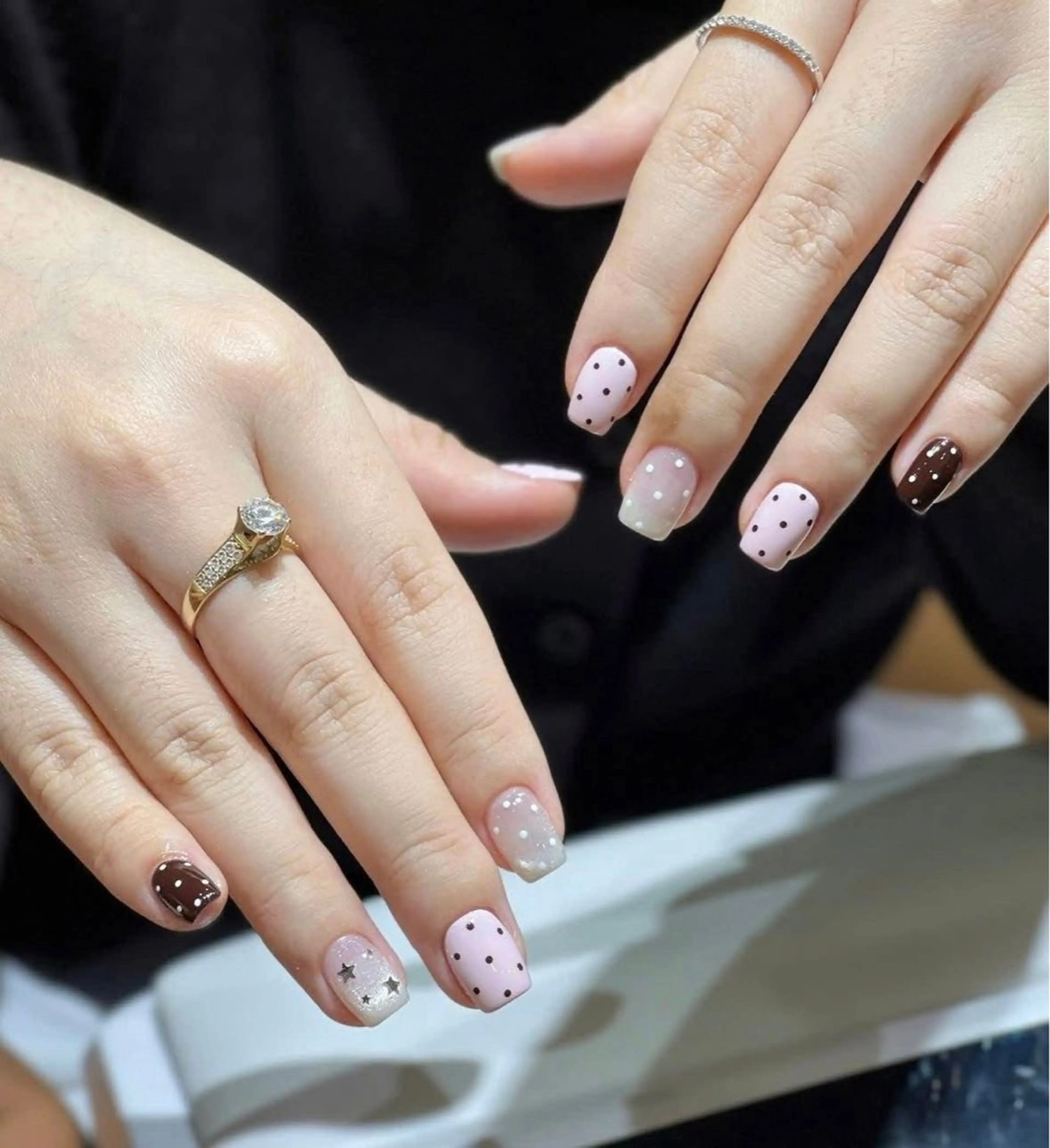 ネイル キラキラネイル マグネットネイル ぷっくりネイル 春ネイル ワンホンネイル ハンドネイル Candy Nailのネイルデザイン