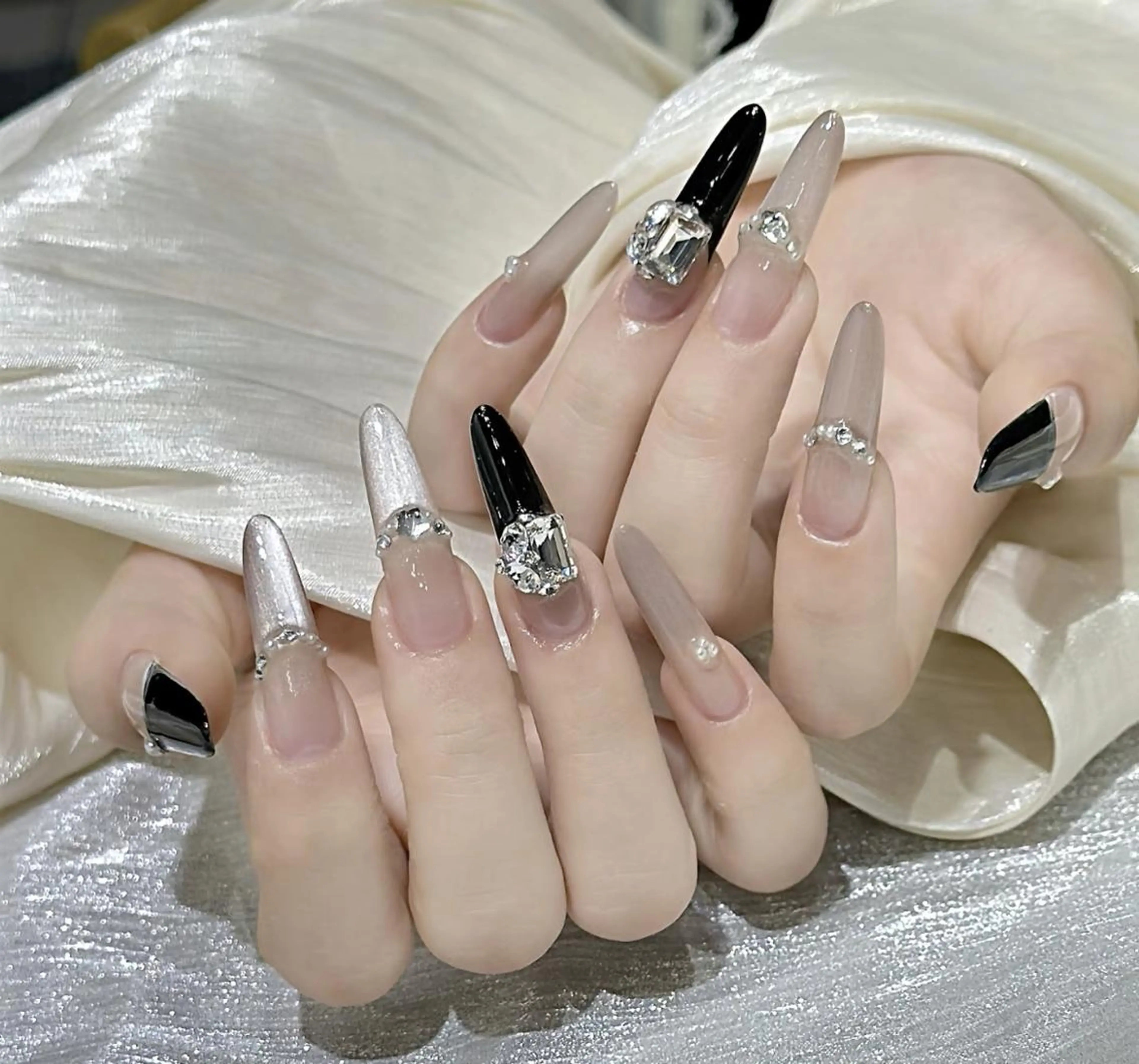 ネイル ハンドネイル Pure&Rich Nailのネイルデザイン