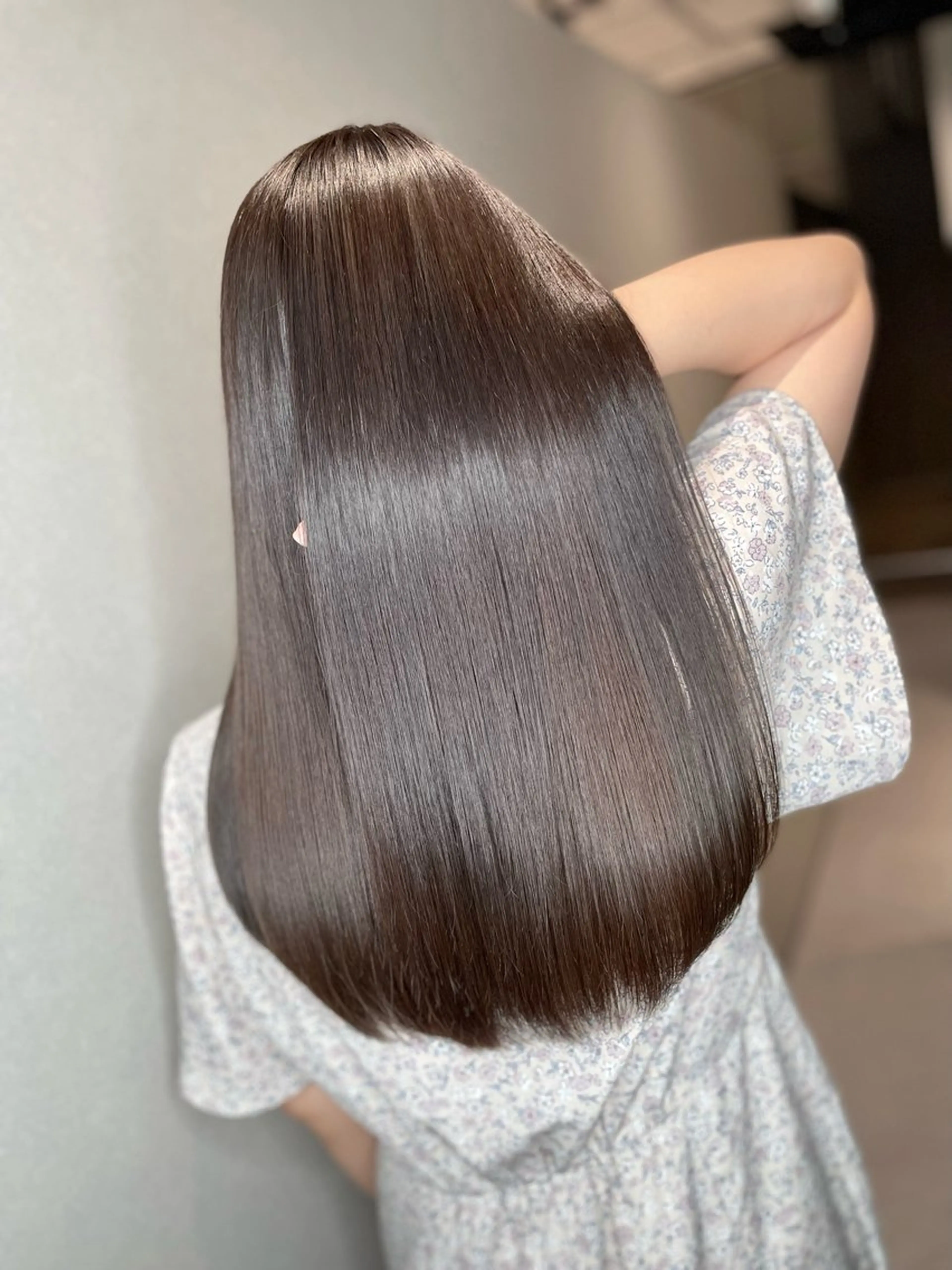 ロング カラー くせ毛 今井 勝也のヘアスタイル