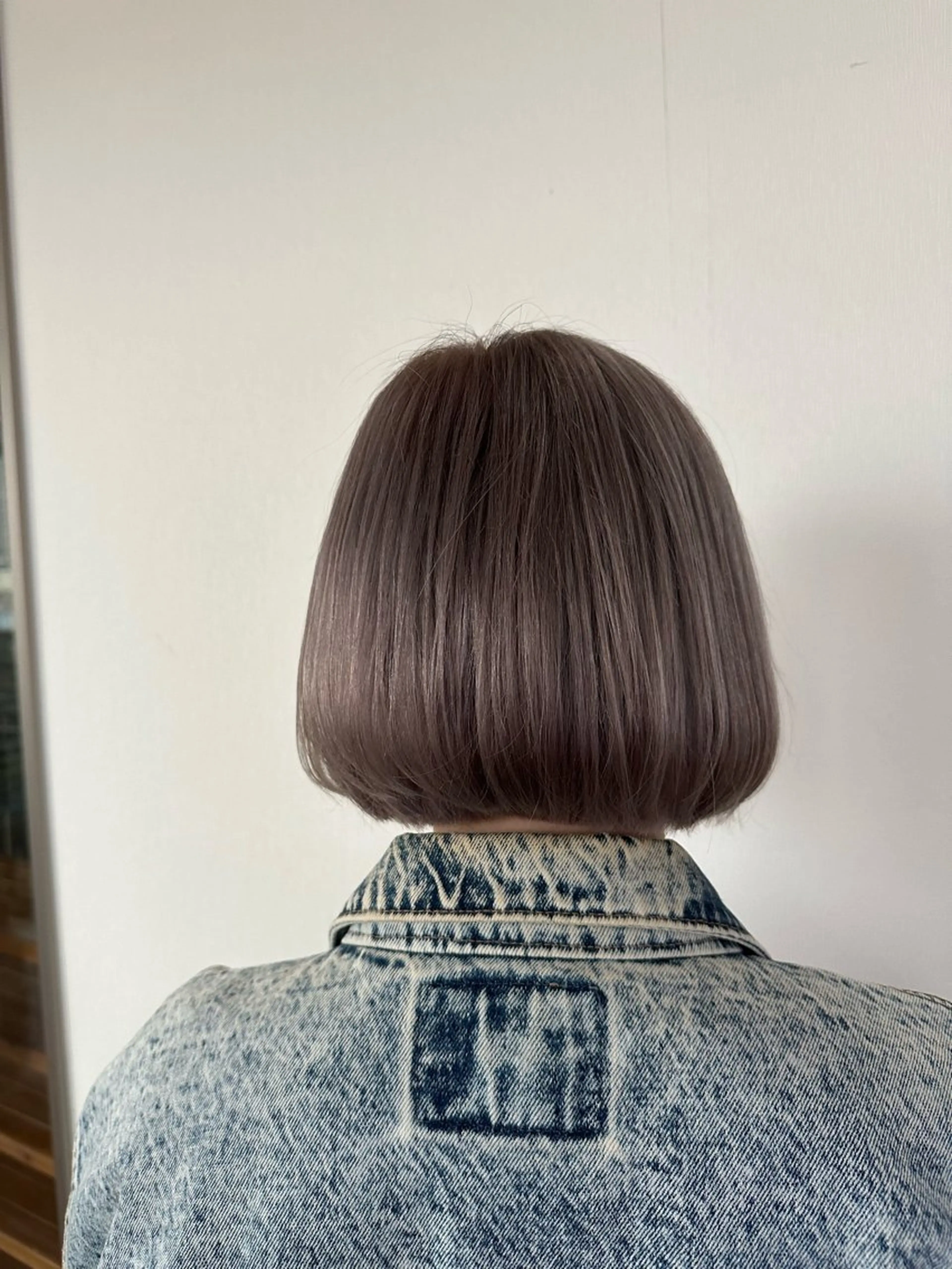 ショート カラー 切りっぱなしボブ ボブ 相澤 茉澄のマツエク・マツパデザイン