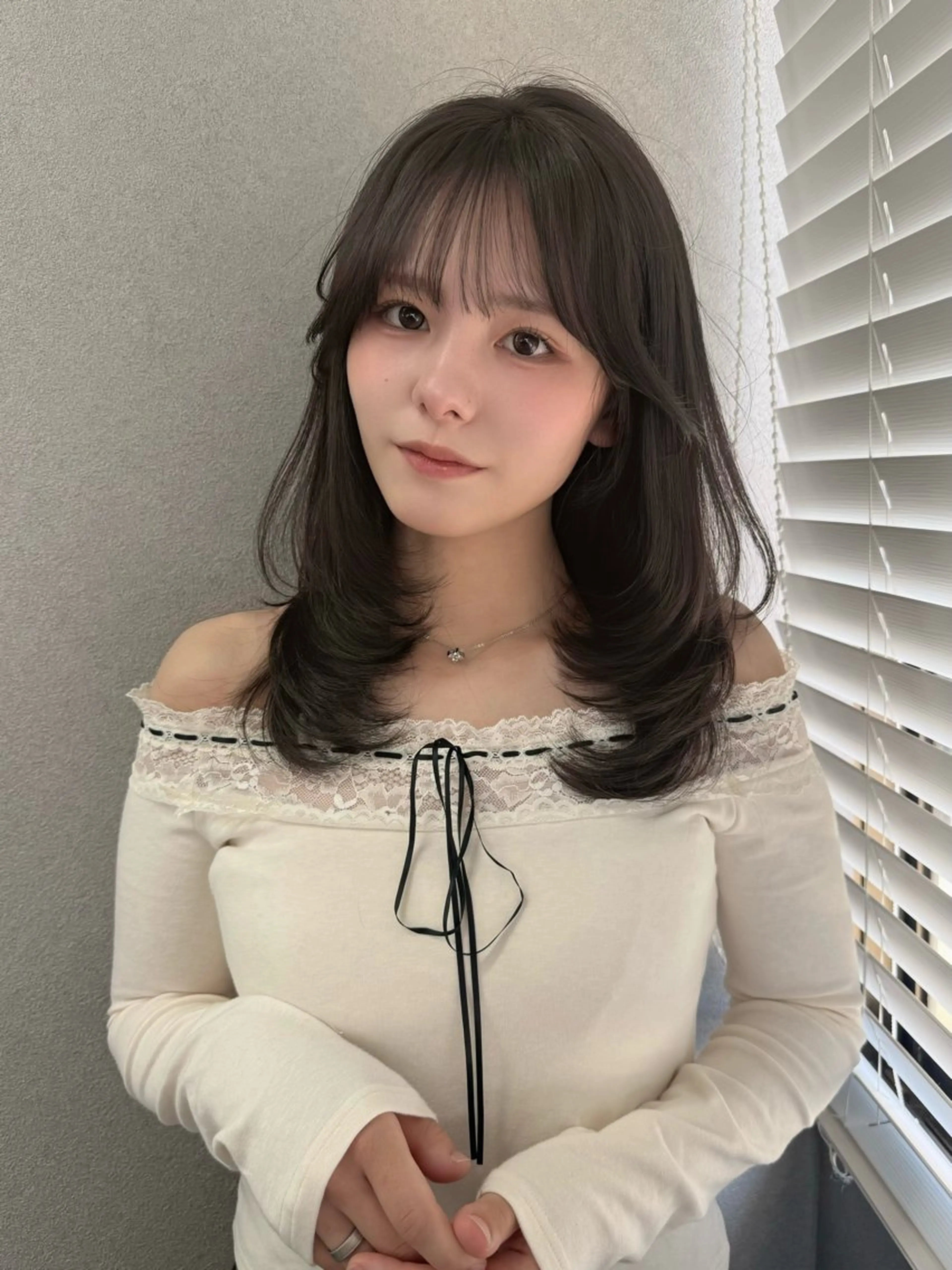 ロング カラー グレージュ オリーブグレージュ オリーブグレー 韓国風ヘア レイヤーカット カット ヘアカラー トリートメント レイヤーカット /顔周り/和奏︎♪のヘアスタイル