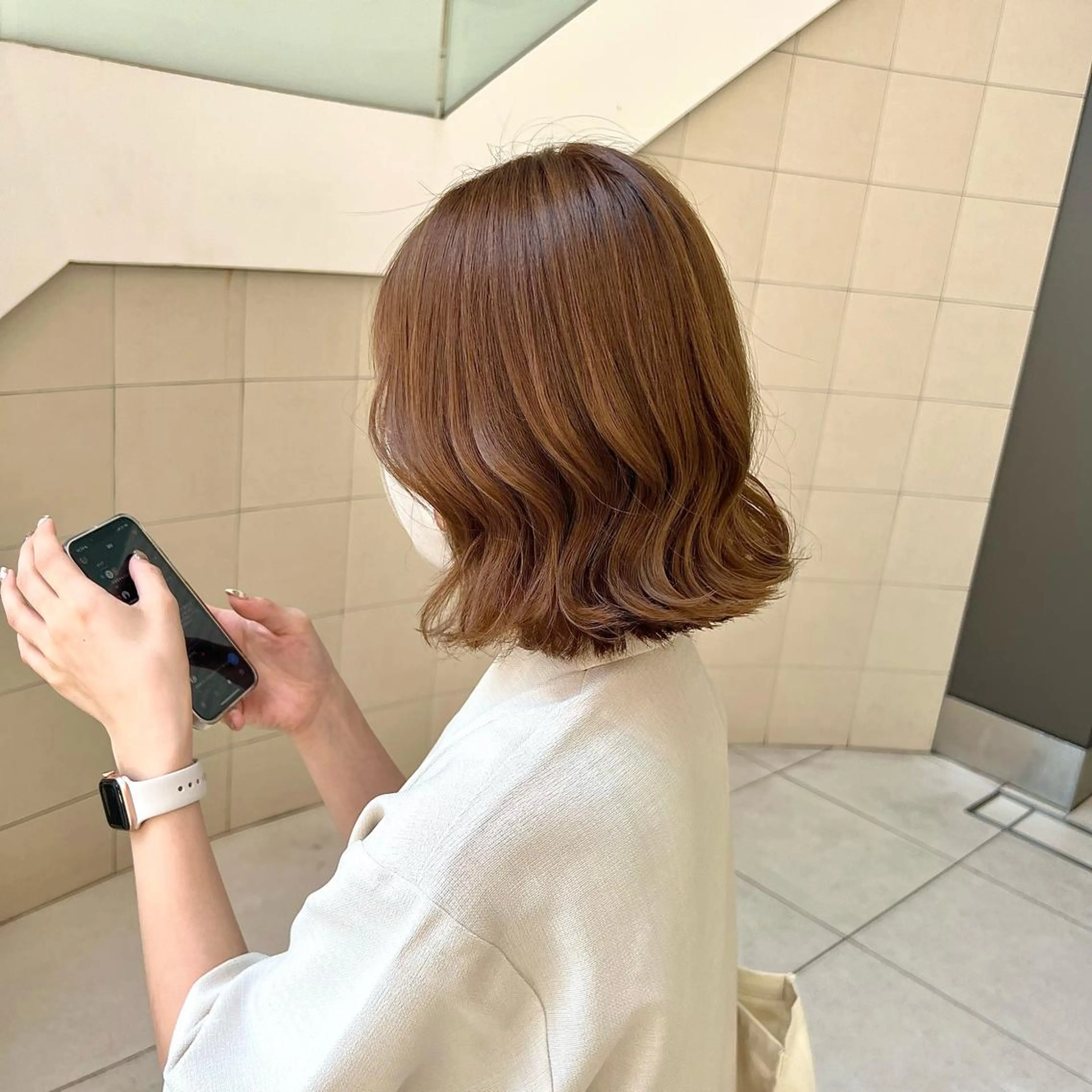 ミディアム カラー ブリーチ ブリーチなしカラー 【韓国艶カラー🎀】 添田 菜摘のヘアスタイル