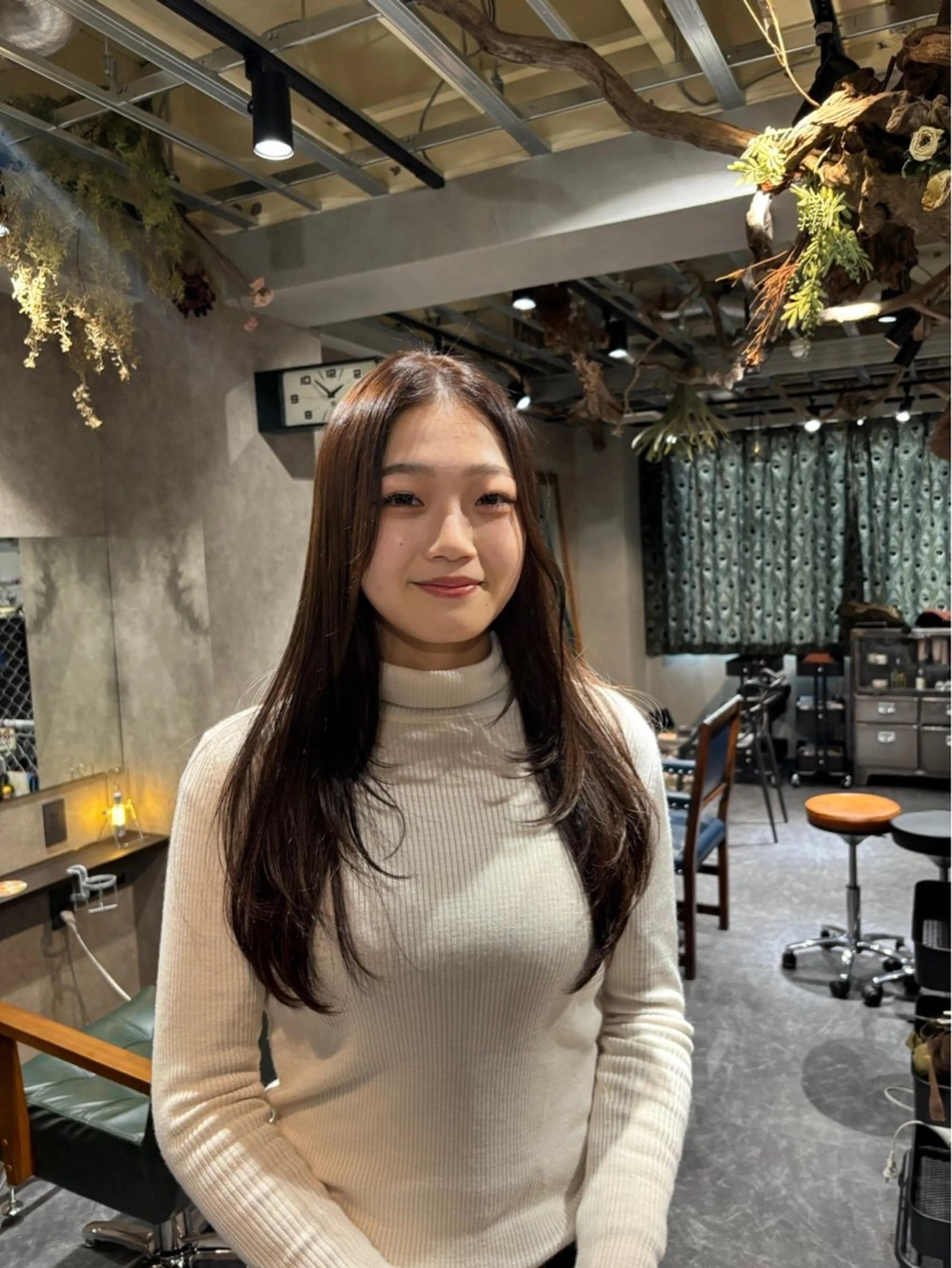 セミロング カラー ブリーチ ケアブリーチ ダブルカラー ハイライトカラー ハイトーンカラー ヘアカラー トリートメント ravens デザインカラーのヘアスタイル