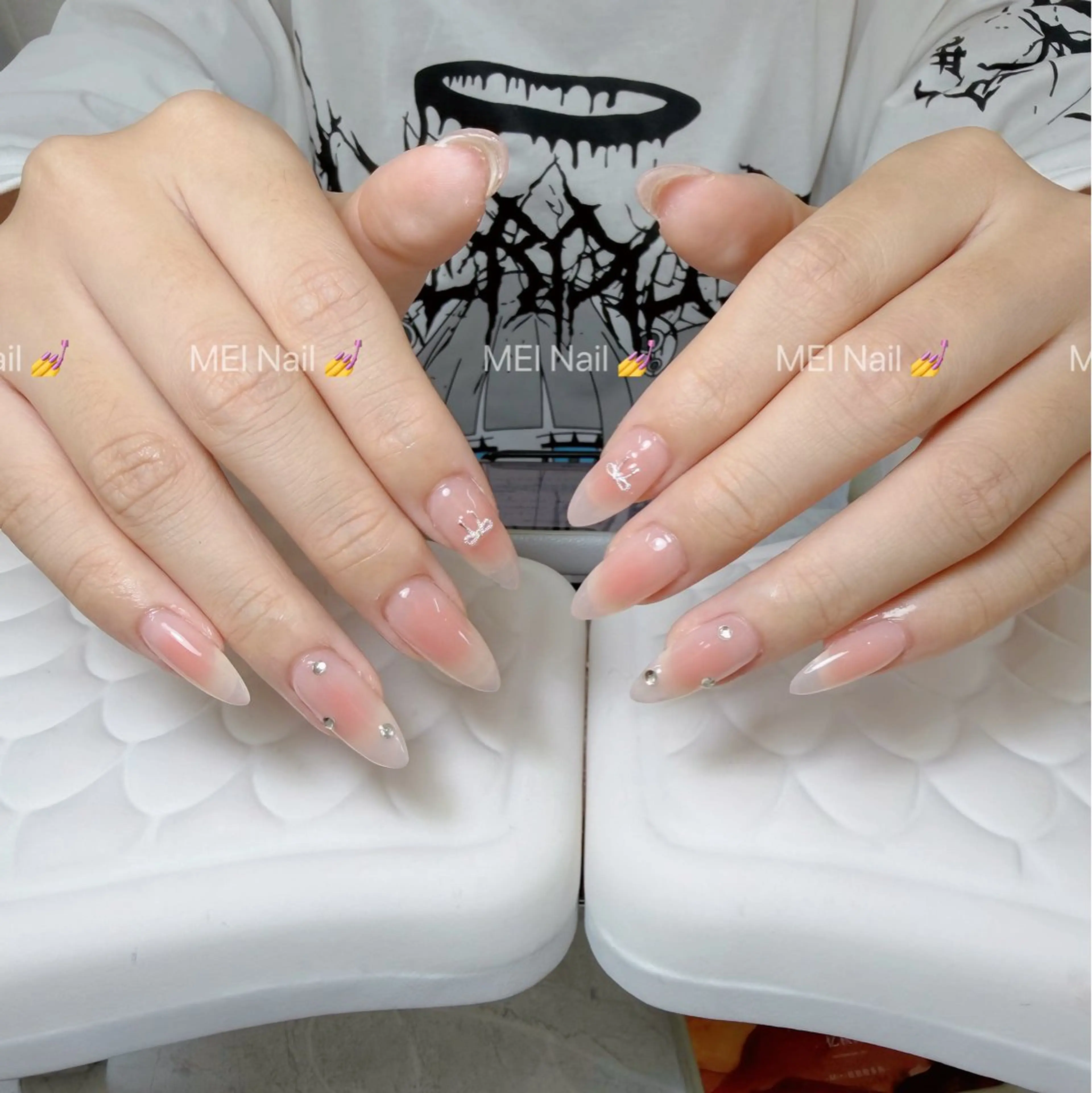 ネイル フレンチネイル キラキラネイル 韓国ネイル シンプルネイル ワンホンネイル ハンドネイル MEI Nailのネイルデザイン