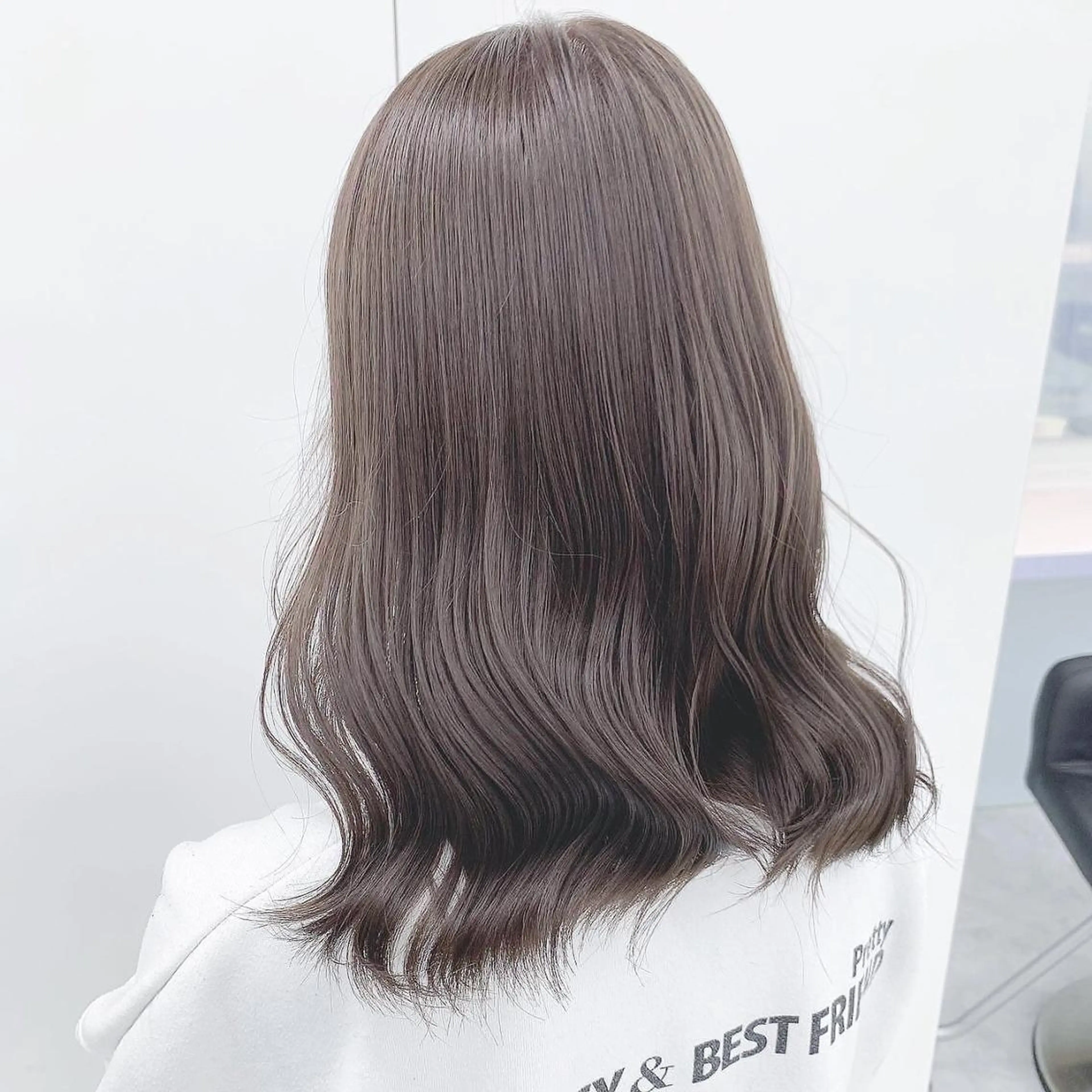 カラー 透明感グレージュ/ 艶髪/銀座TUNEのヘアスタイル