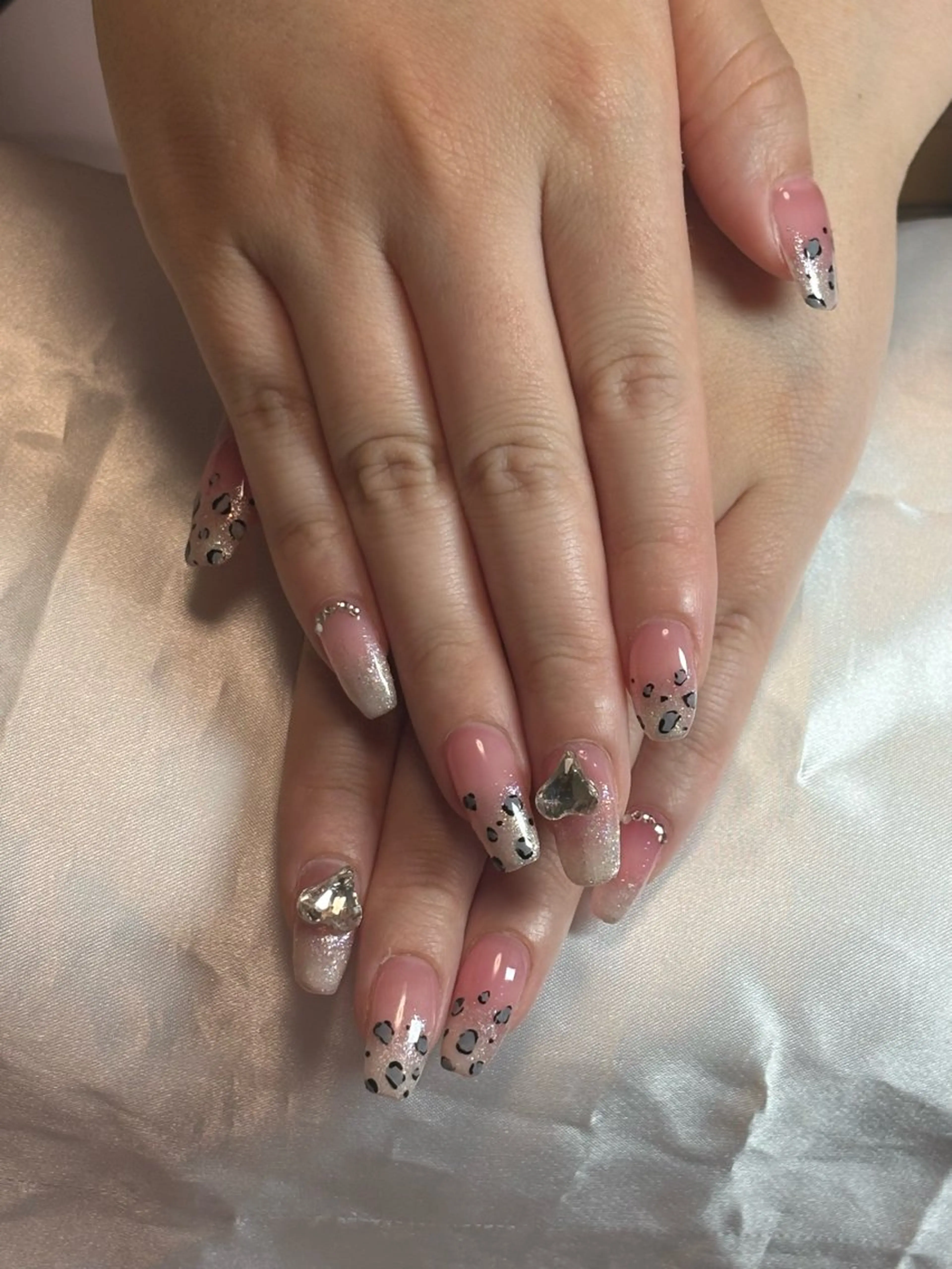 ネイル アニマル柄 cure upのネイルデザイン