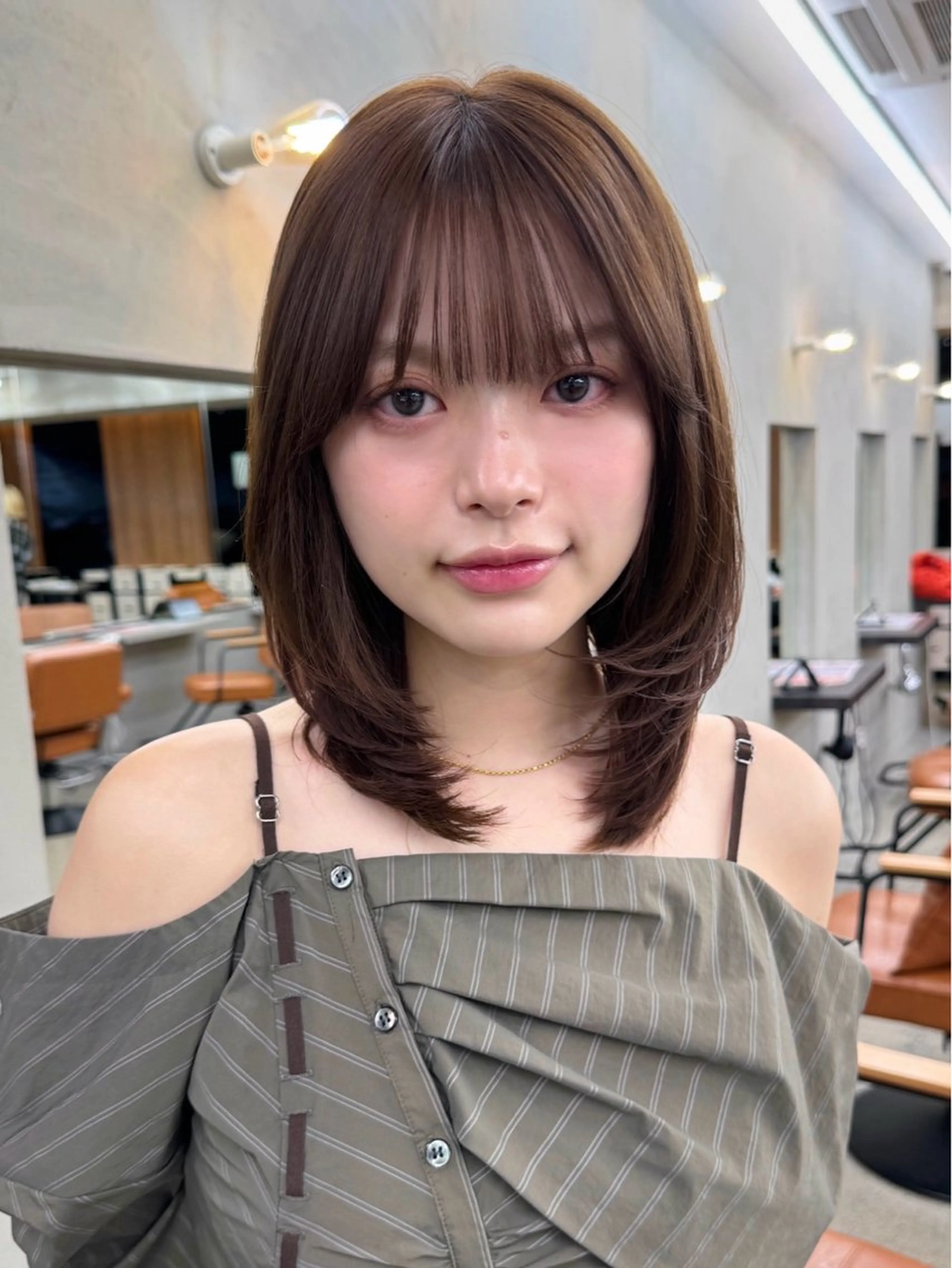 ミディアム カラー カット ヘアカラー トリートメント ボブ/レイヤー/ グレージュ/moyuのヘアスタイル