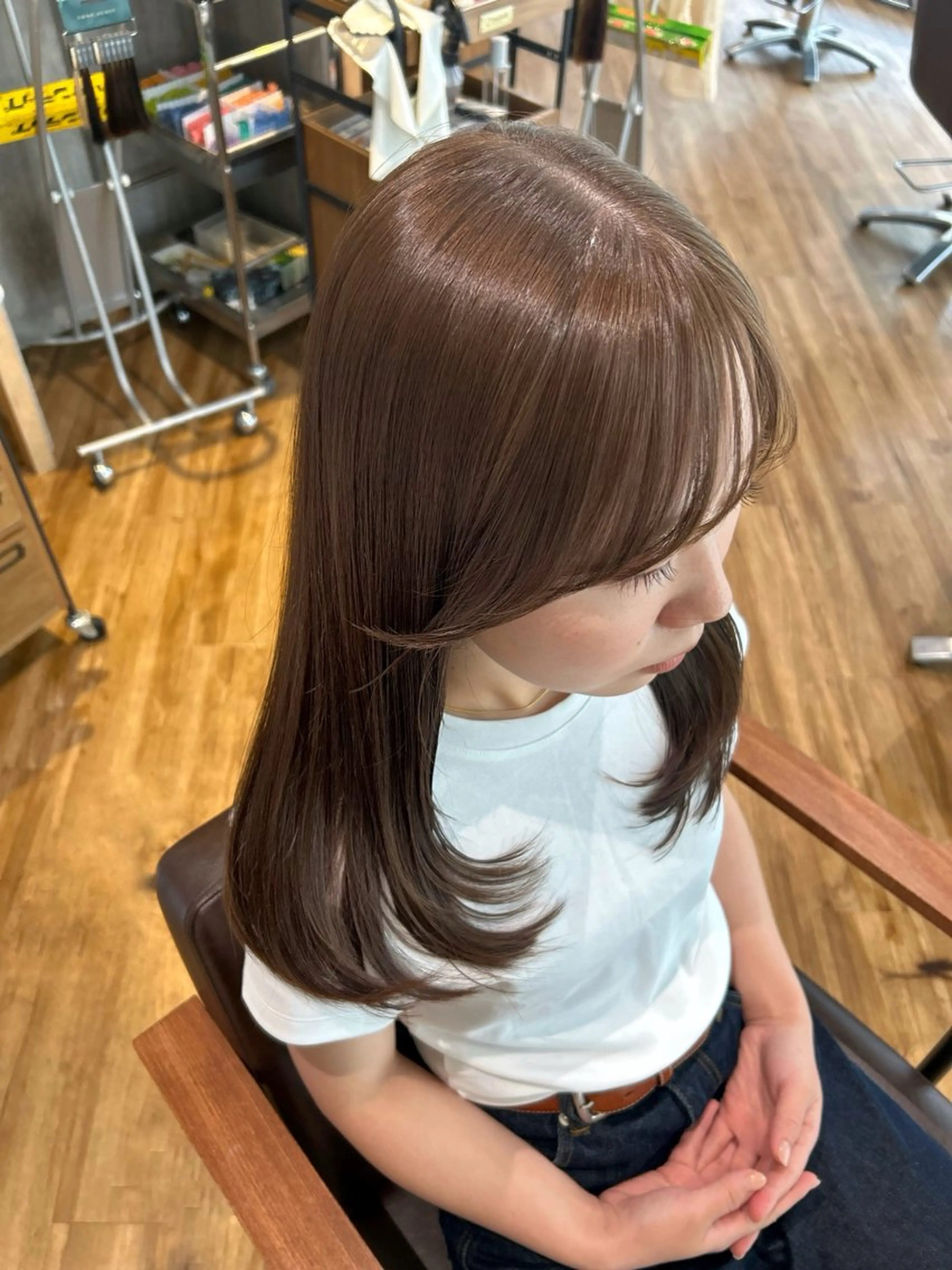 セミロング カラー 杉村 未来のヘアスタイル