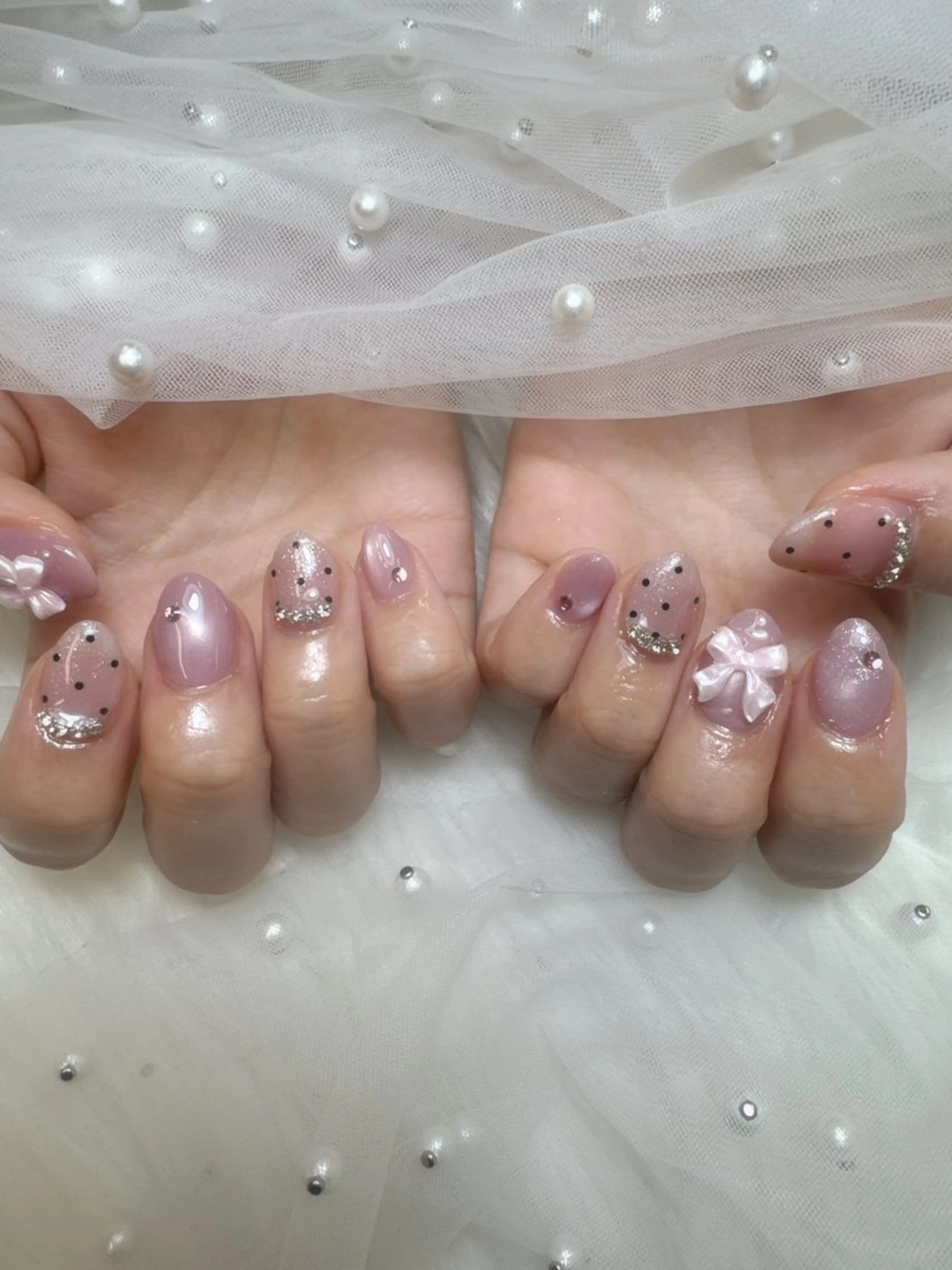 ネイル キラキラネイル 韓国ネイル 持ち込み ワンホンネイル ハンドネイル Queeens nailのネイルデザイン