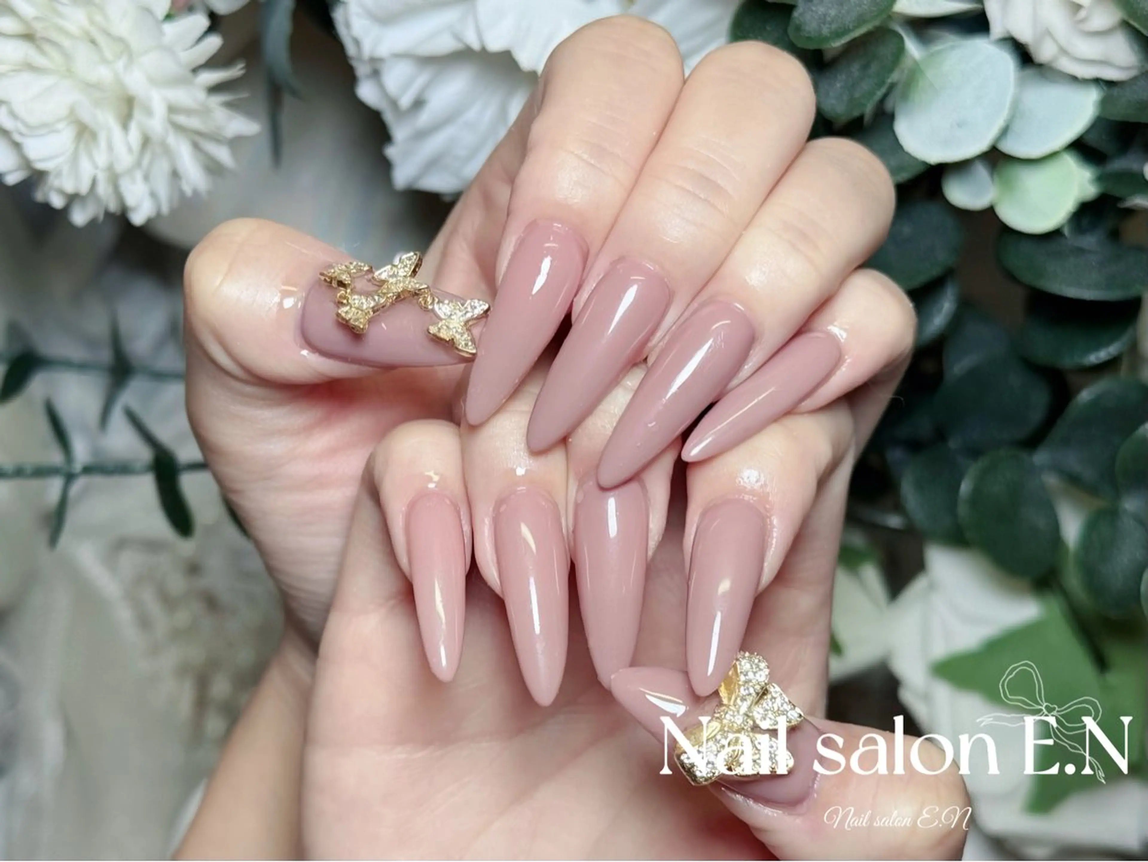 ネイル アートネイル オーロラネイル ブラウン クリアネイル フレンチネイル E.N🦋 長さ出し/持ち込みのネイルデザイン