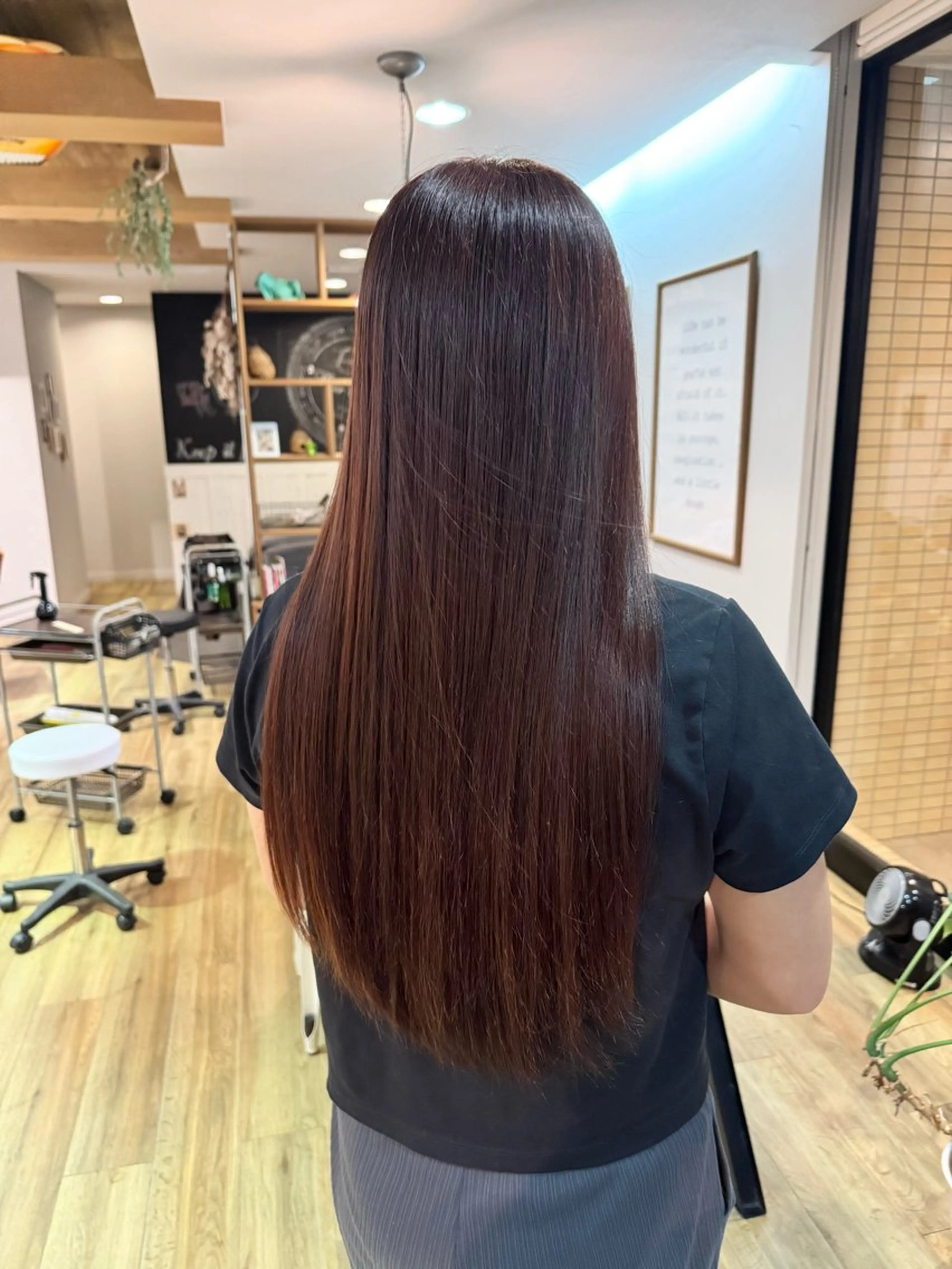ロング カラー ピンクカラー ヘアカラー トリートメント ツキダテ ユイのヘアスタイル