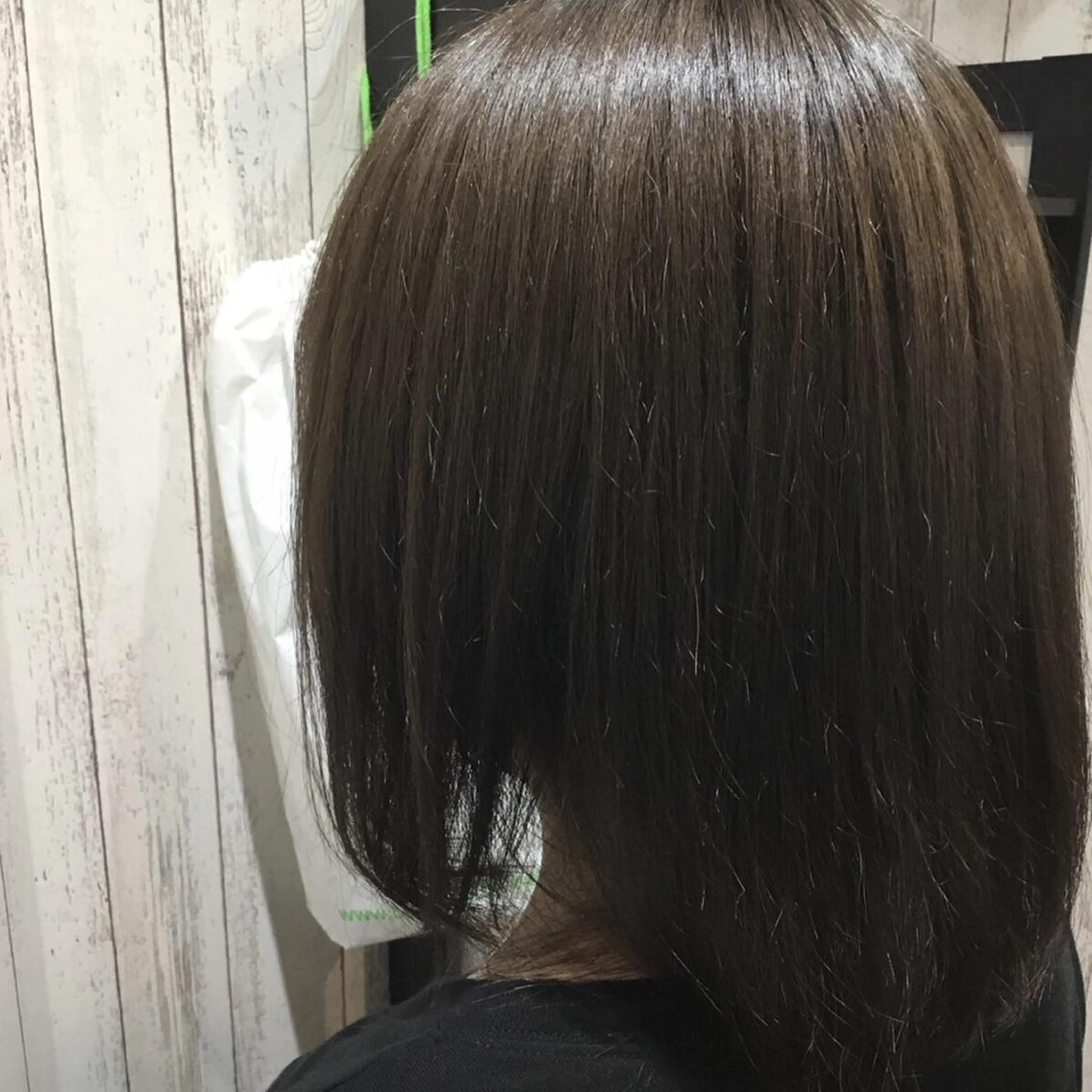 ミディアム カラー embrace エンブレイスのヘアスタイル