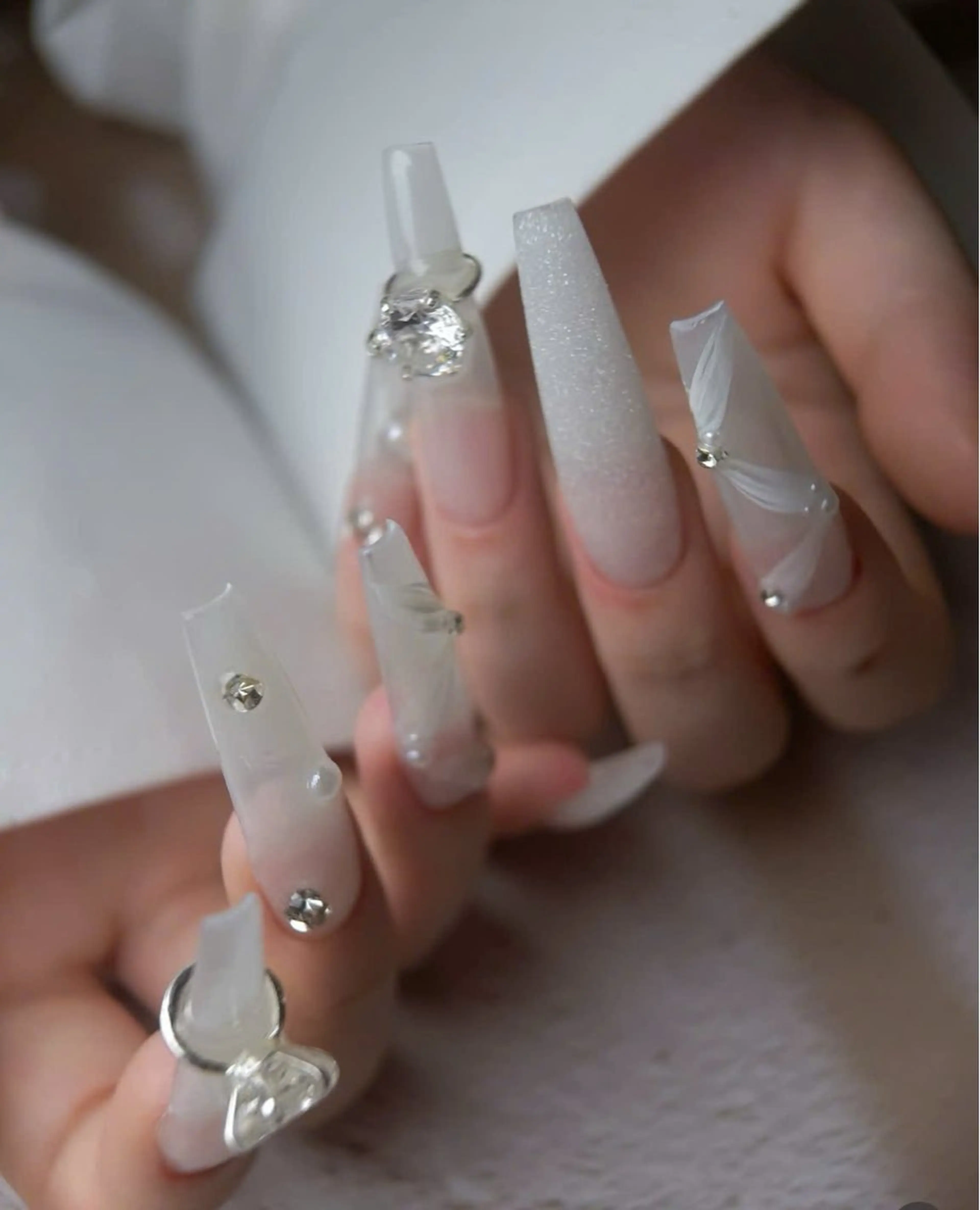 ネイル フレンチネイル キラキラネイル マグネットネイル ミラーネイル ニュアンスネイル MeiMei Nail モデル募集のネイルデザイン