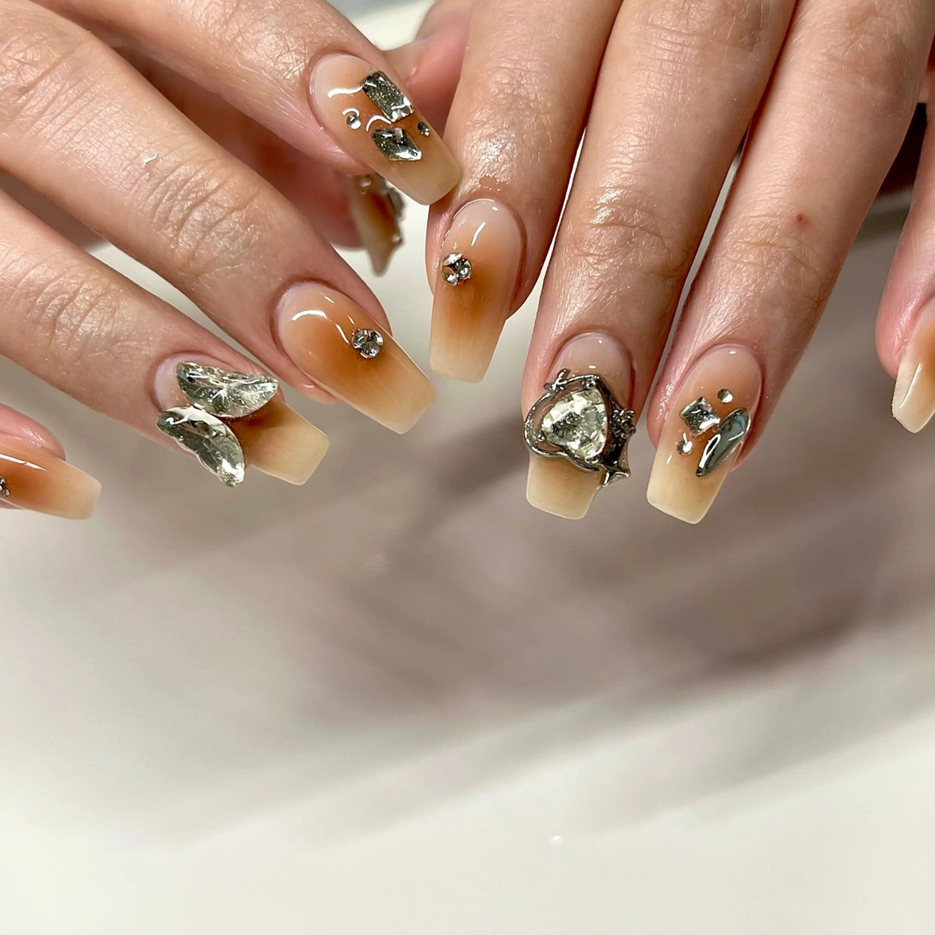 ネイル 持ち込み ハンドネイル Chipi Nailのネイルデザイン