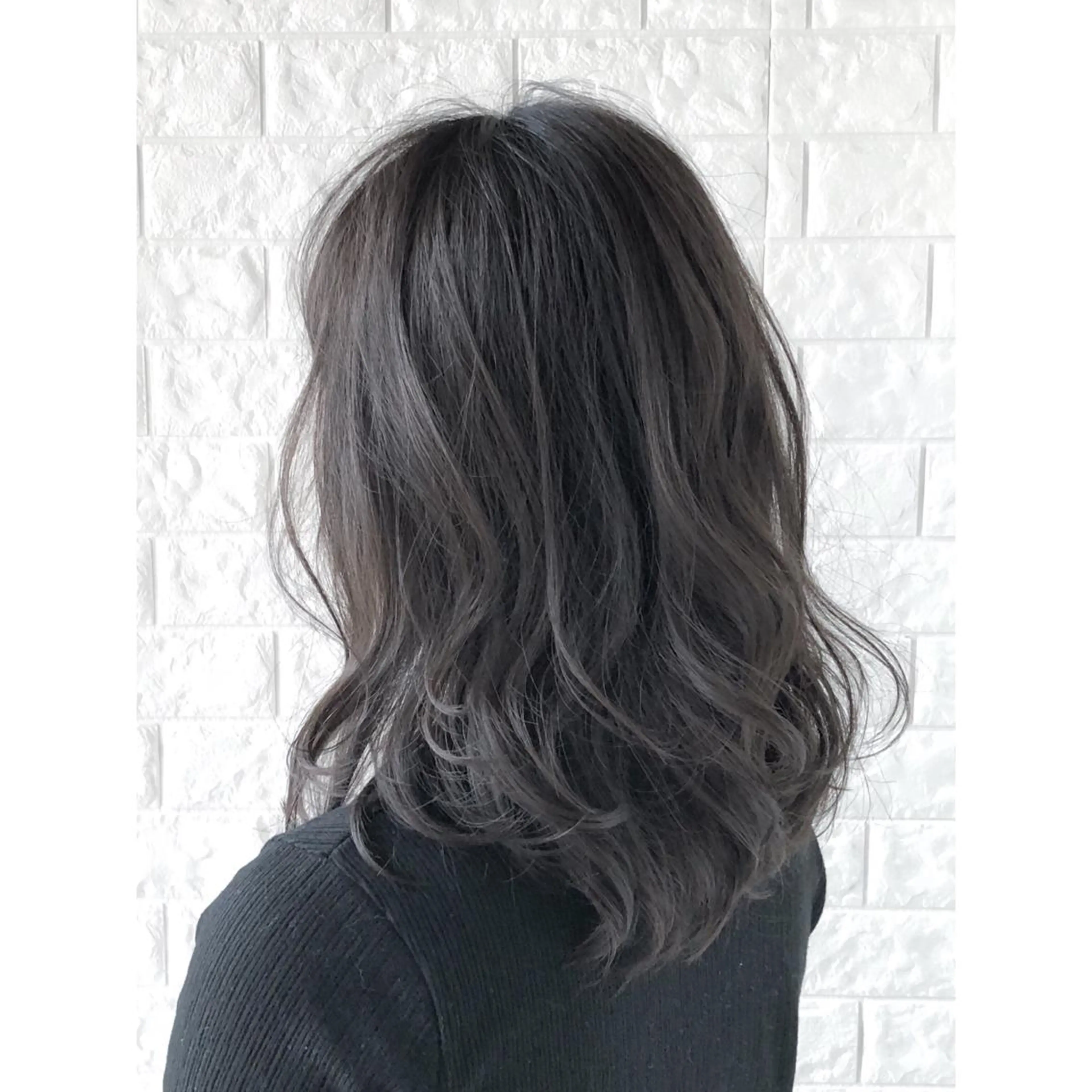 ミディアム カラー アッシュ アッシュブラウン ブラウンカラー 透明感カラー イルミナカラー カット ヘアカラー トリートメント ヘッドスパ 髪質改善特化KIZU /艶髪研究（京都）のヘアスタイル