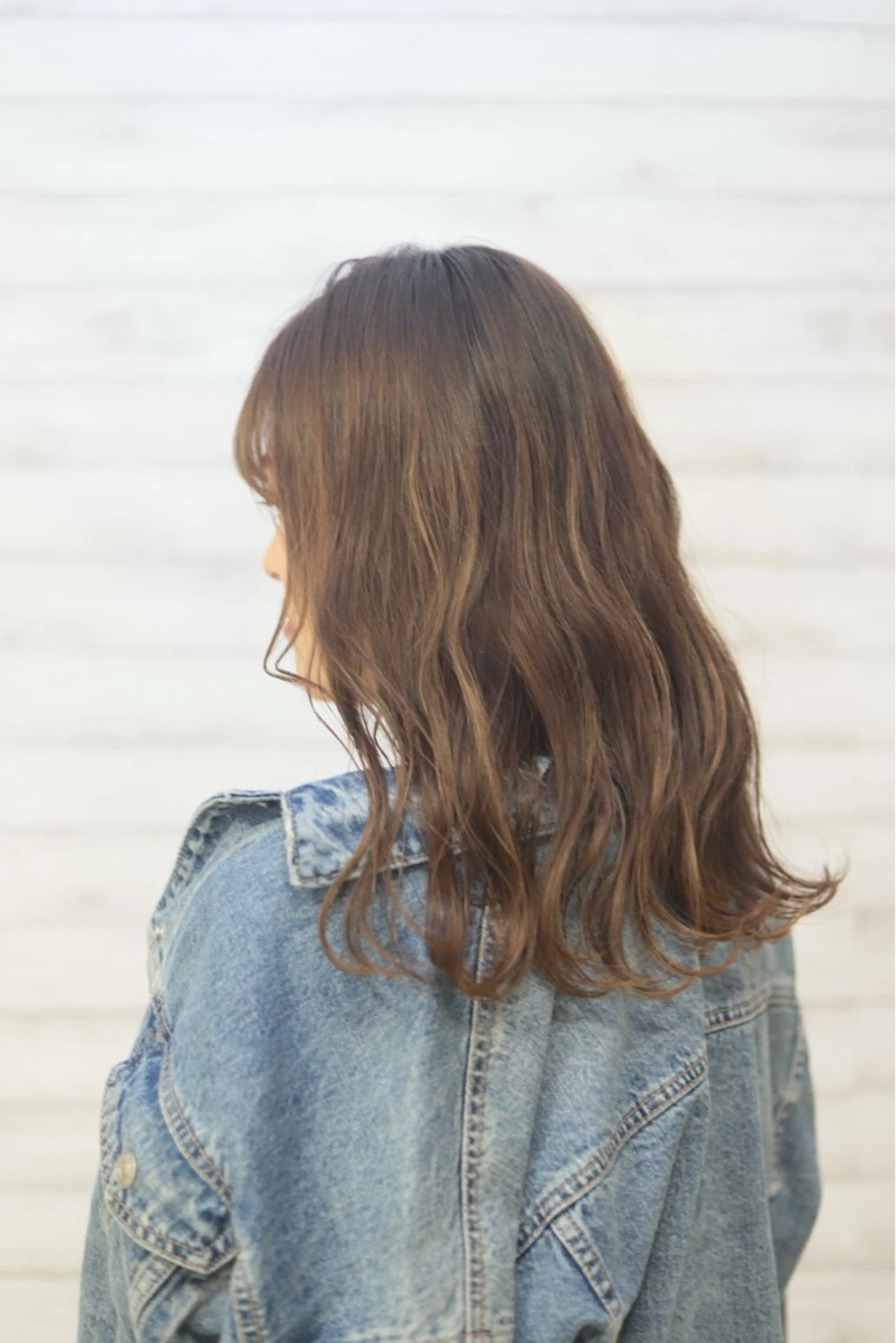 セミロング 鈴木 彩花のヘアスタイル