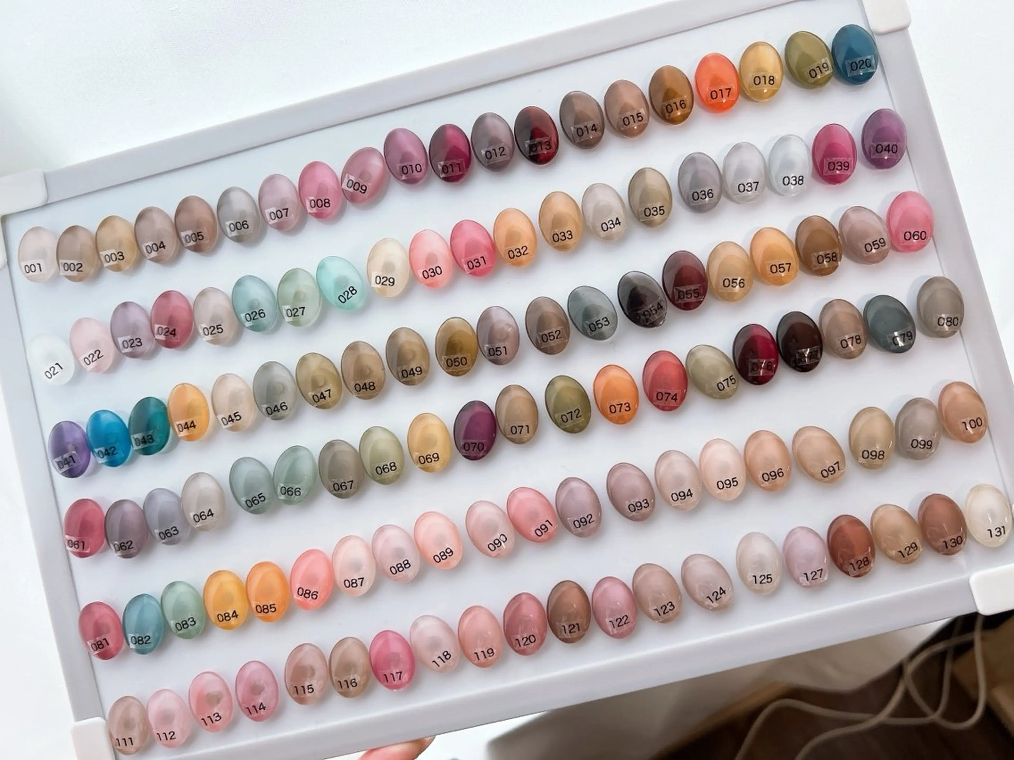 カラー 加藤 恵のネイルデザイン