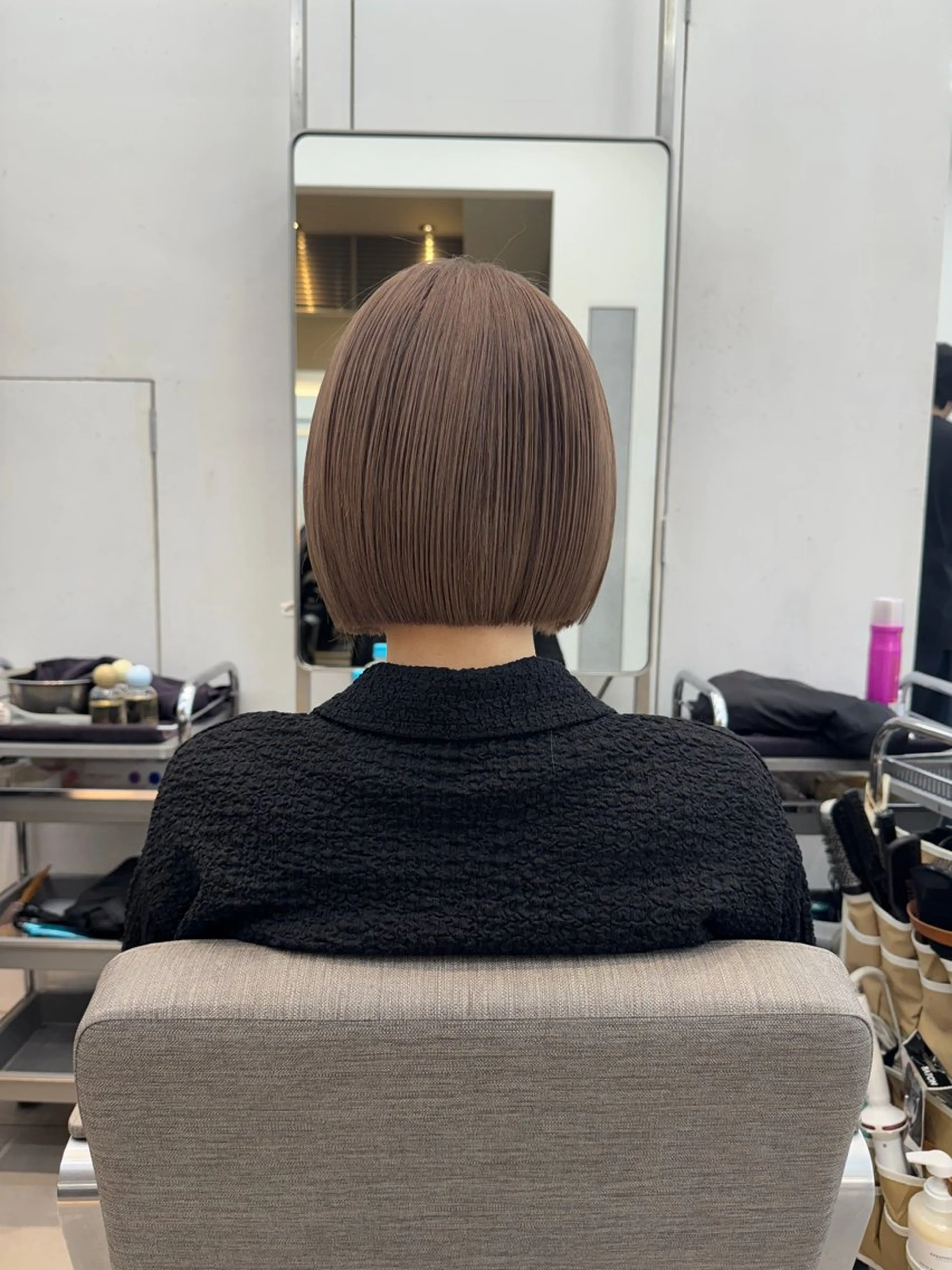 ショート カット ヘアカラー ハイトーン✨ボブ✨ 篠崎良訓のヘアスタイル