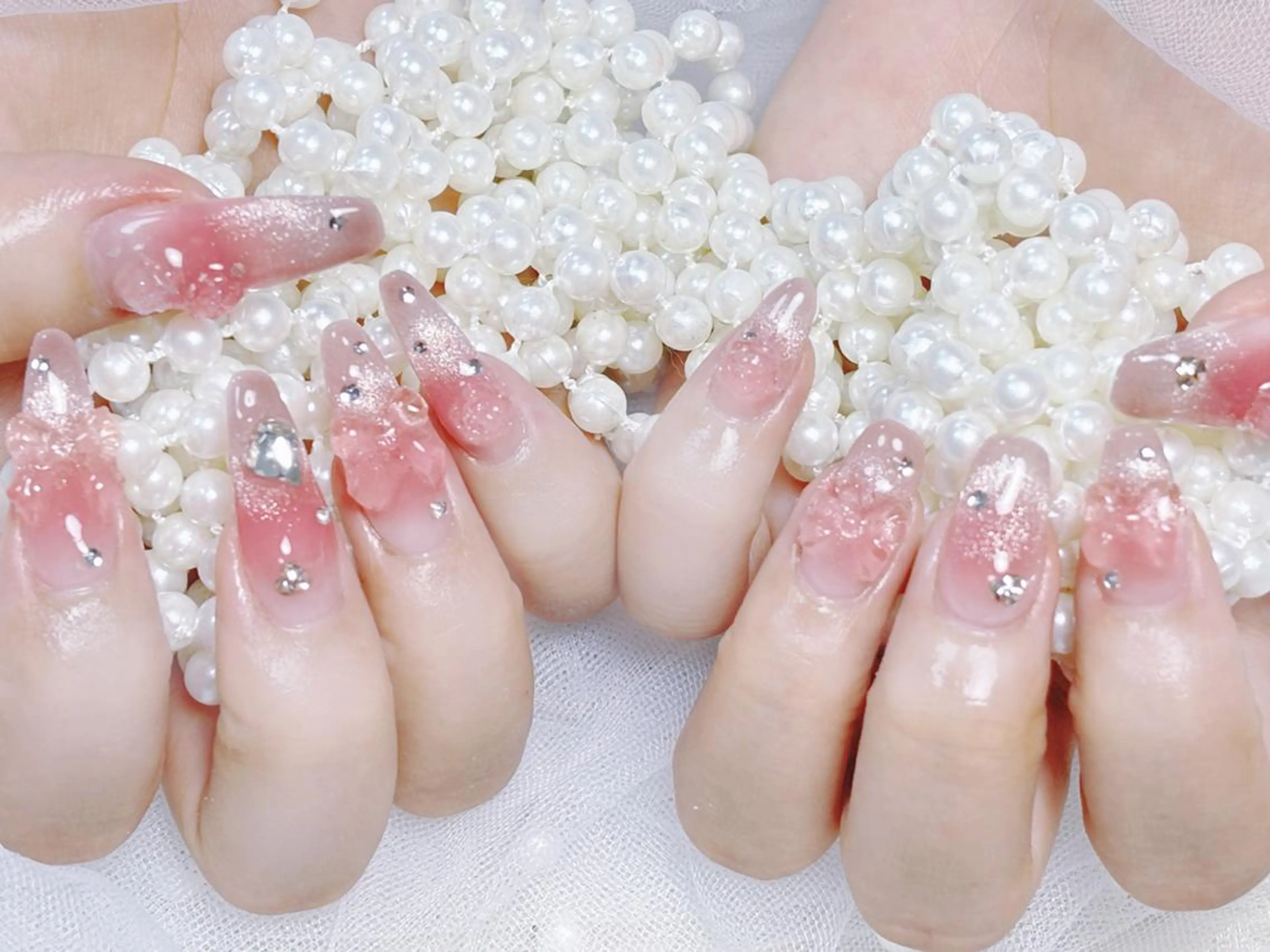 ネイル アートネイル オーロラネイル 長さ出し フットネイル ガーリー リリ 奈🎀のネイルデザイン