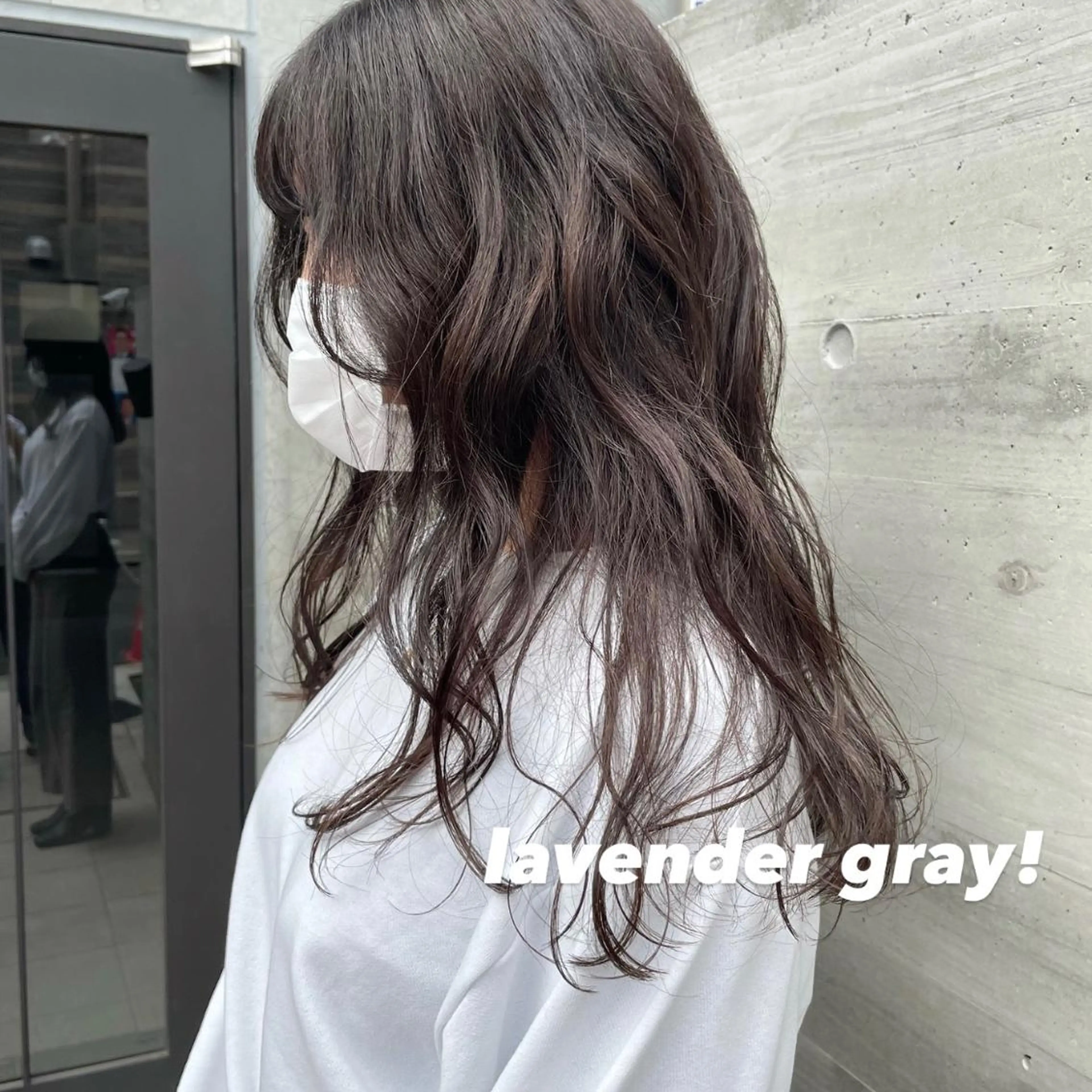 セミロング カラー パーマ ヘアアレンジ ネイル マツエク・マツパ グレージュ ラベンダーカラー ラベンダーグレージュ ラベンダーグレー トレンド眉🌈✨ arisaの眉毛・アイブロウイメージ