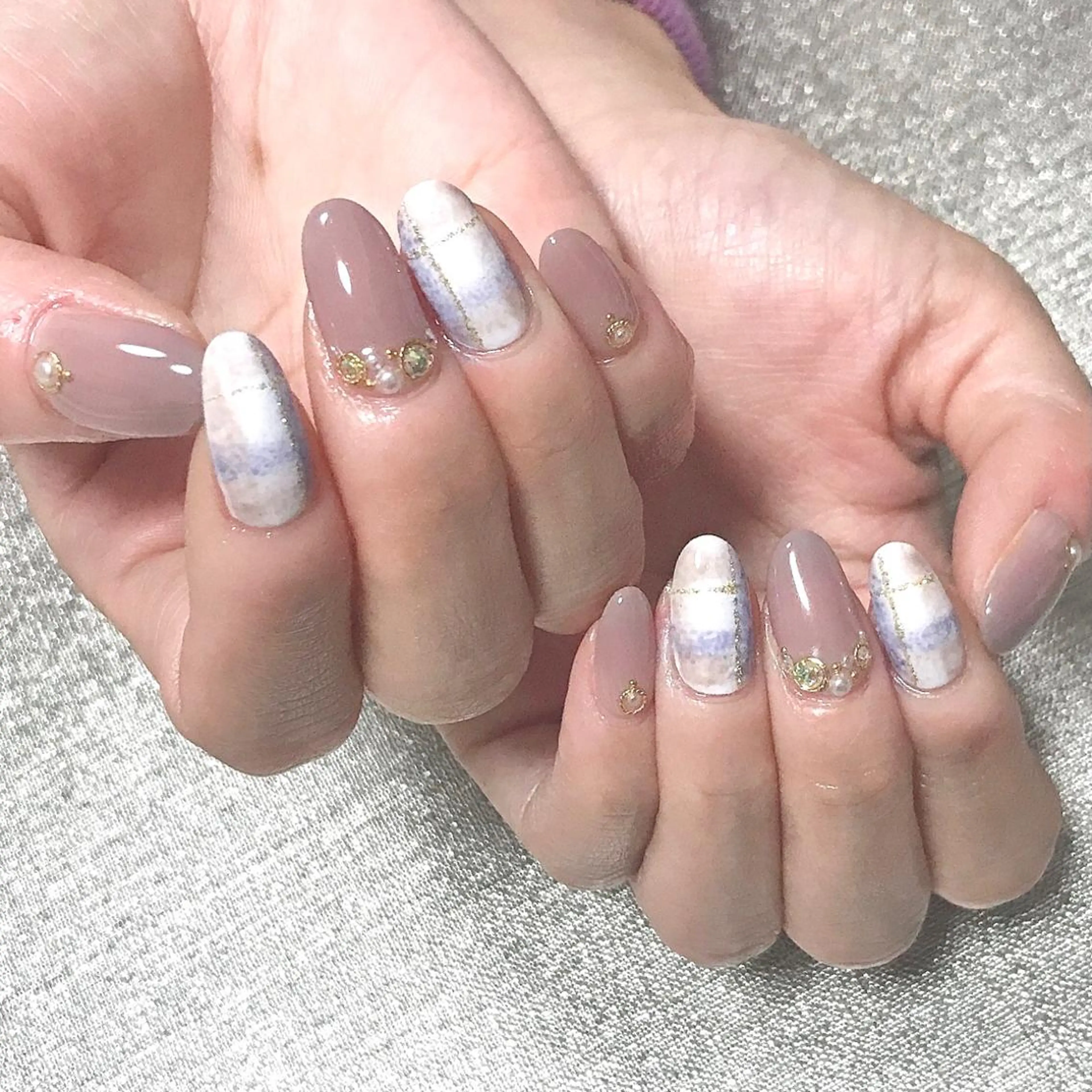 ネイル ワンカラーネイル ストーンネイル 冬ネイル ステラ marikominoのネイルデザイン