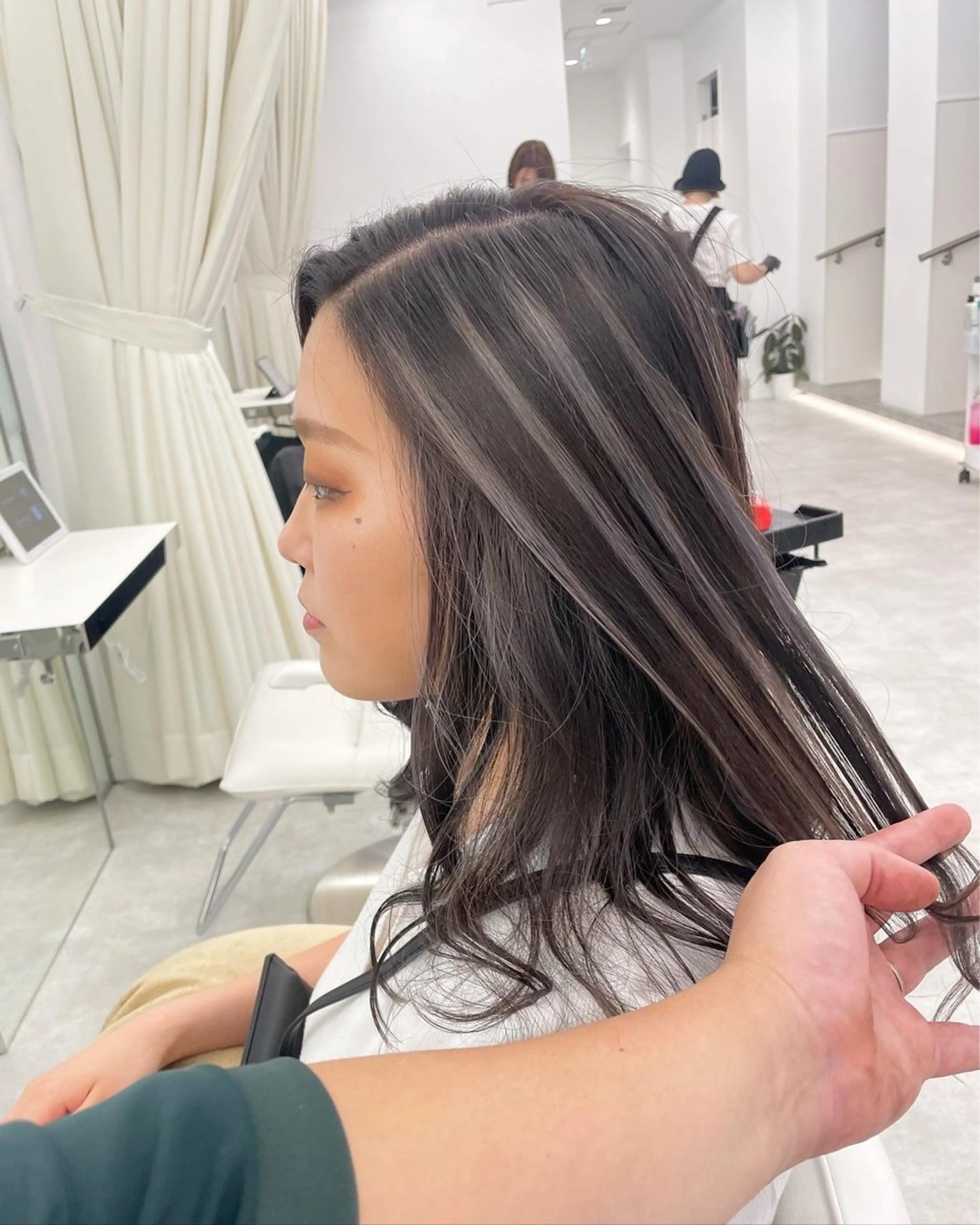 ロング カラー カット ヘアカラー トリートメント Brown 藤沢店のヘアスタイル