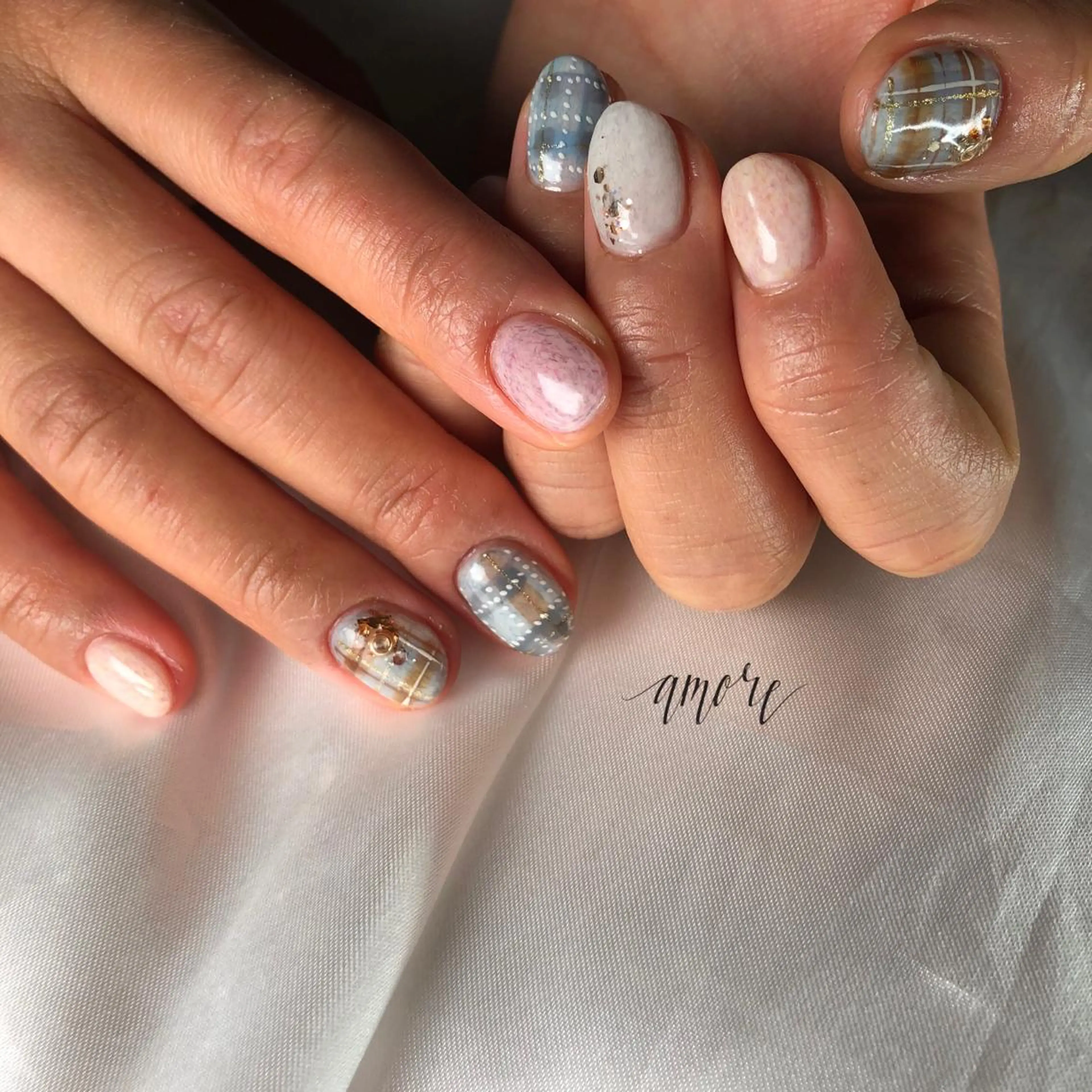 ネイル ジェルネイル 氷ネイル・うるうるネイル キラキラネイル マグネットネイル ミラーネイル You kyehwaのネイルデザイン