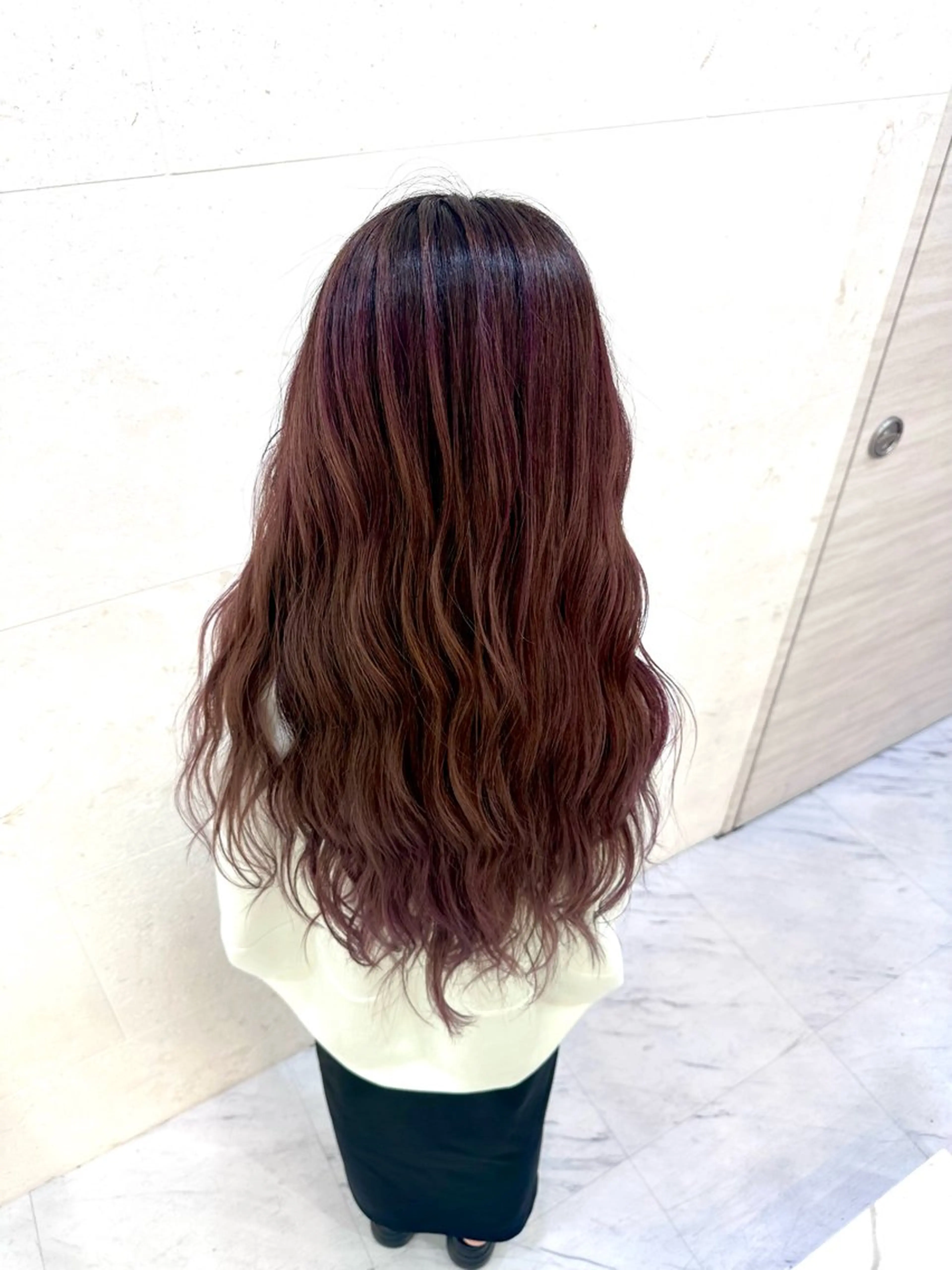 ロング カラー バレイヤージュ レイヤーカット ヘアカラー 安田 柚月のヘアスタイル