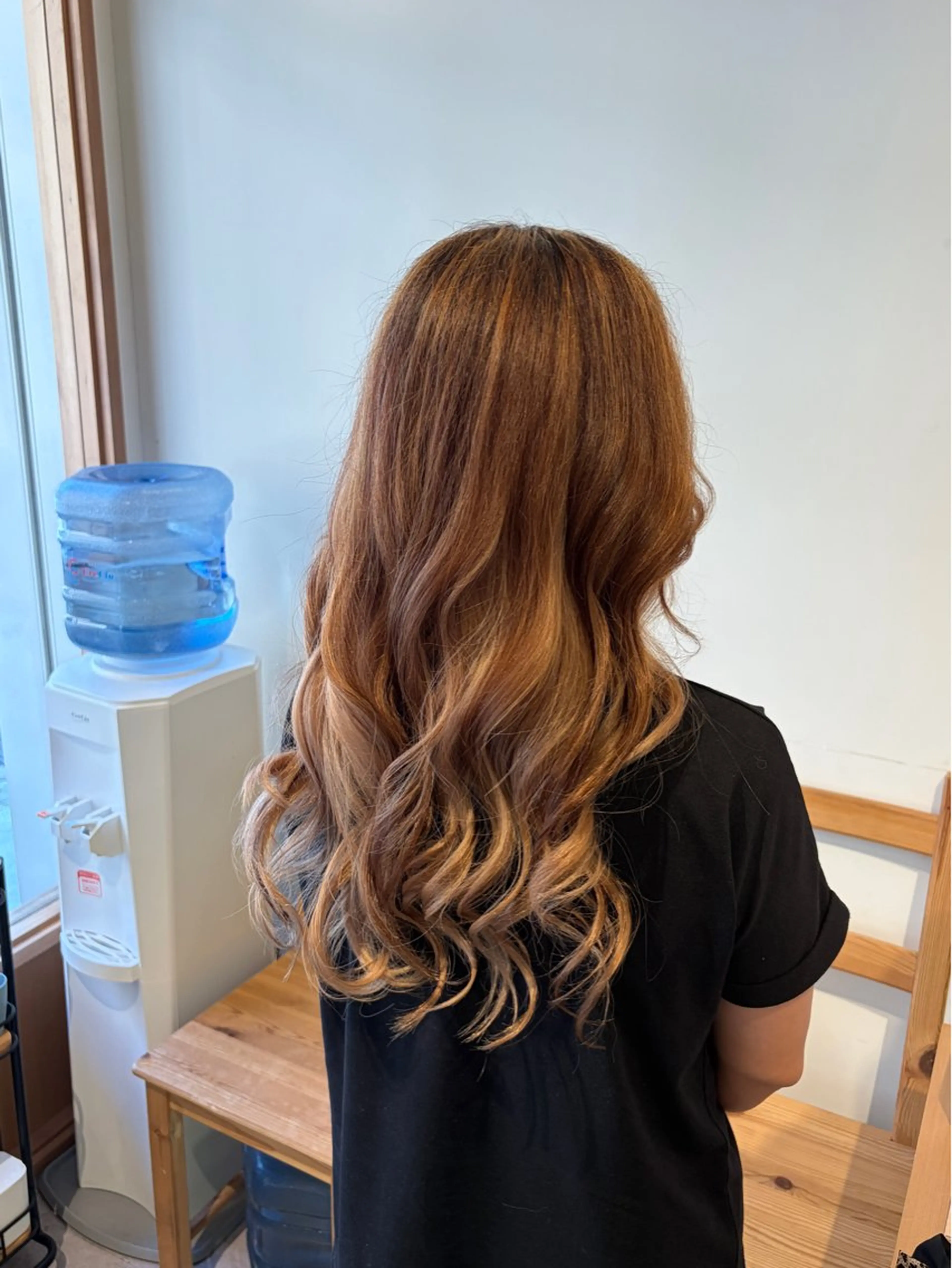 ロング カラー カット ヘアカラー トリートメント 荒井 茉凜のヘアスタイル