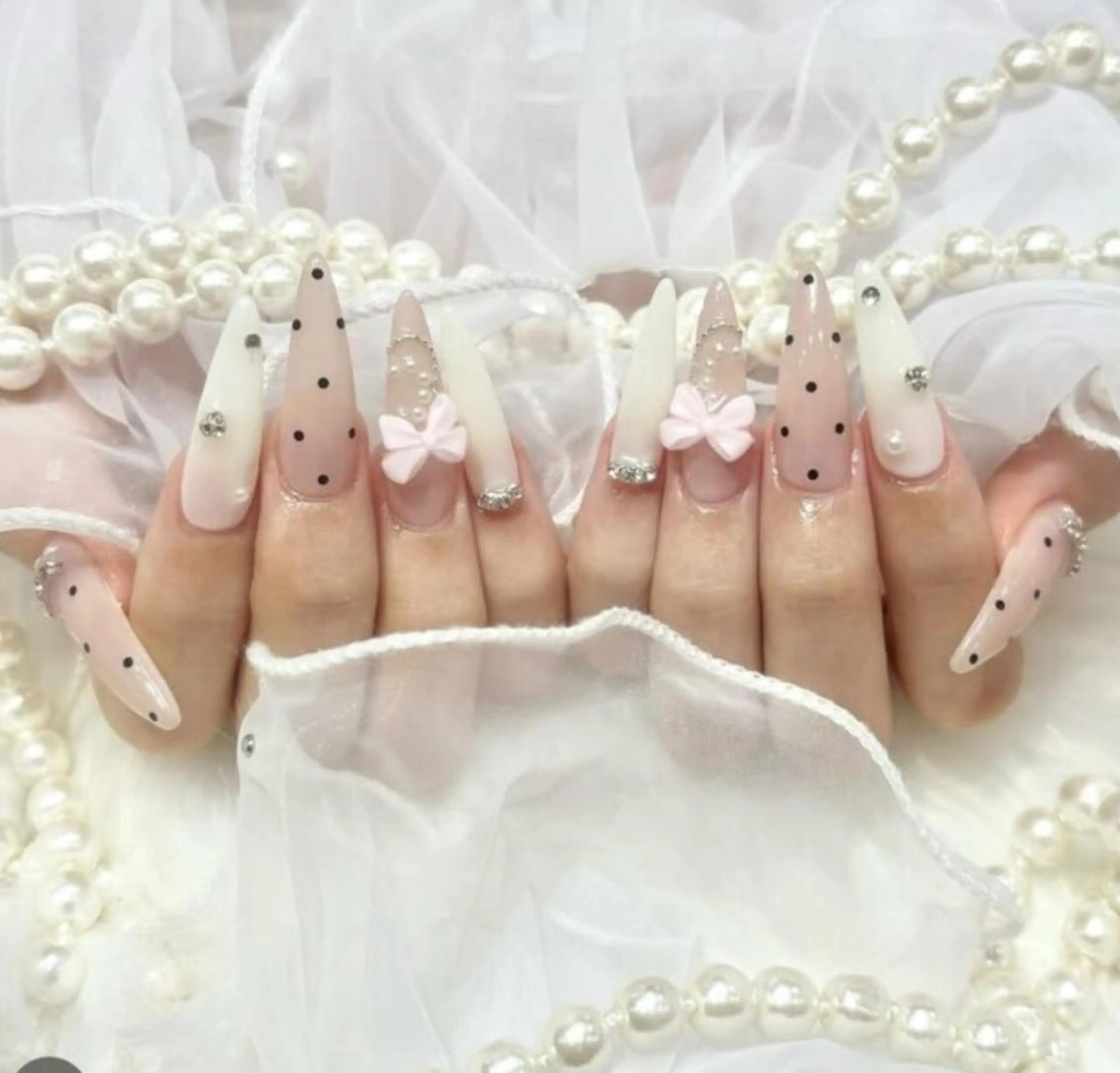 ネイル ハンドネイル WISTERIA SAKAEのネイルデザイン