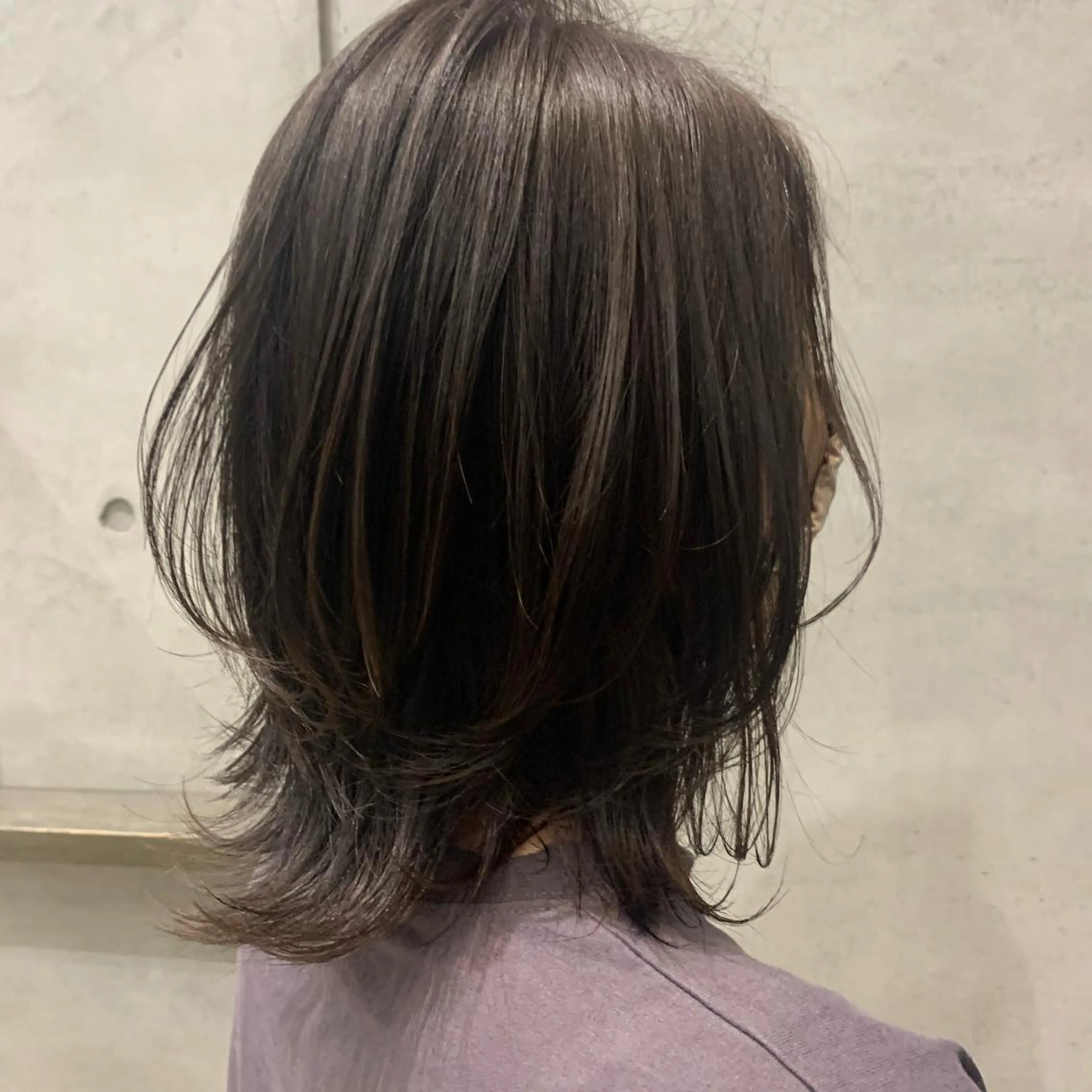 ミディアム カラー グレージュ レイヤーカット カット ヘアカラー 金田 ありさのヘアスタイル