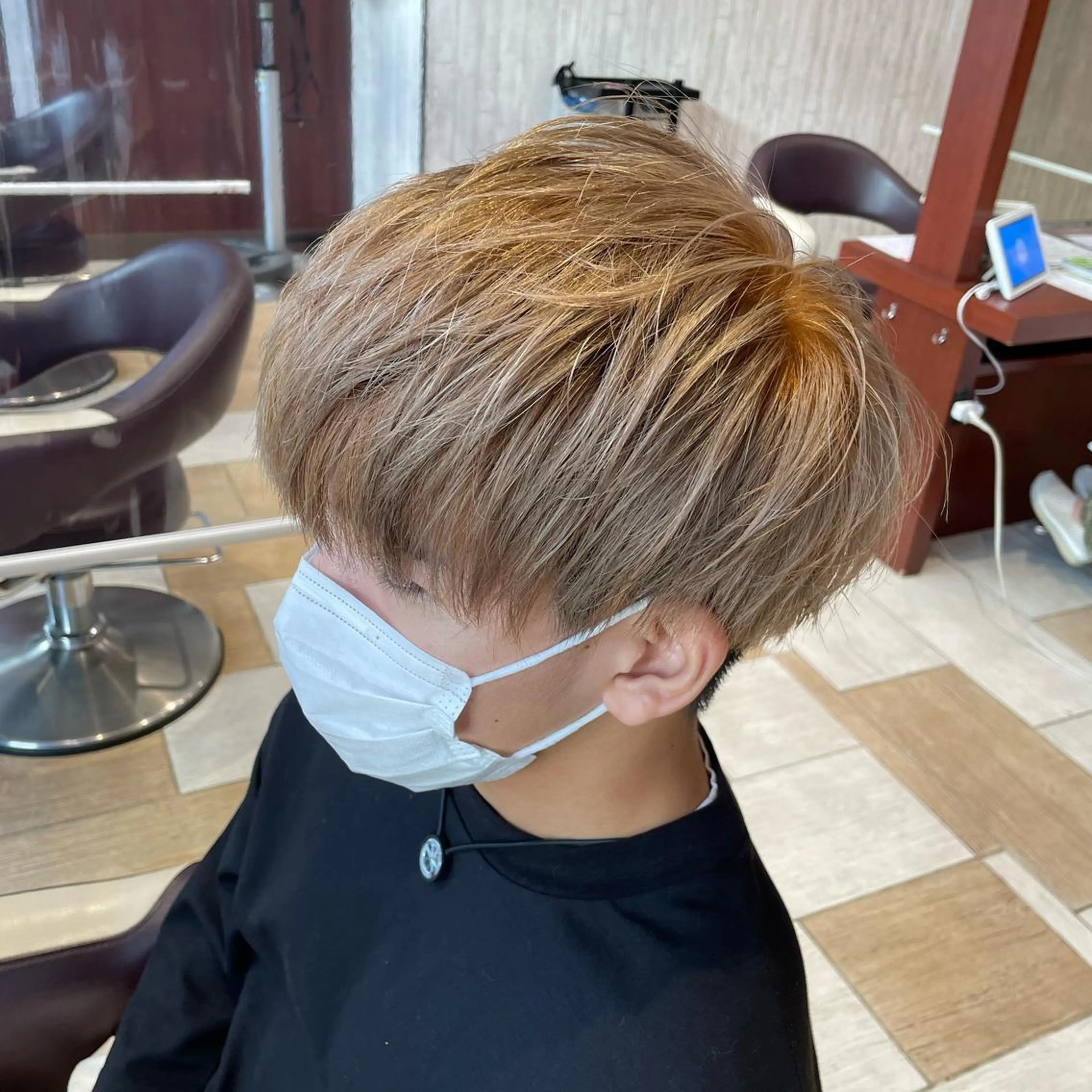 ミディアム カラー メンズ メンズブリーチ ブリーチ ツイスパ/メンズ特化 🦋𝑺𝑶𝑵𝑬のヘアスタイル