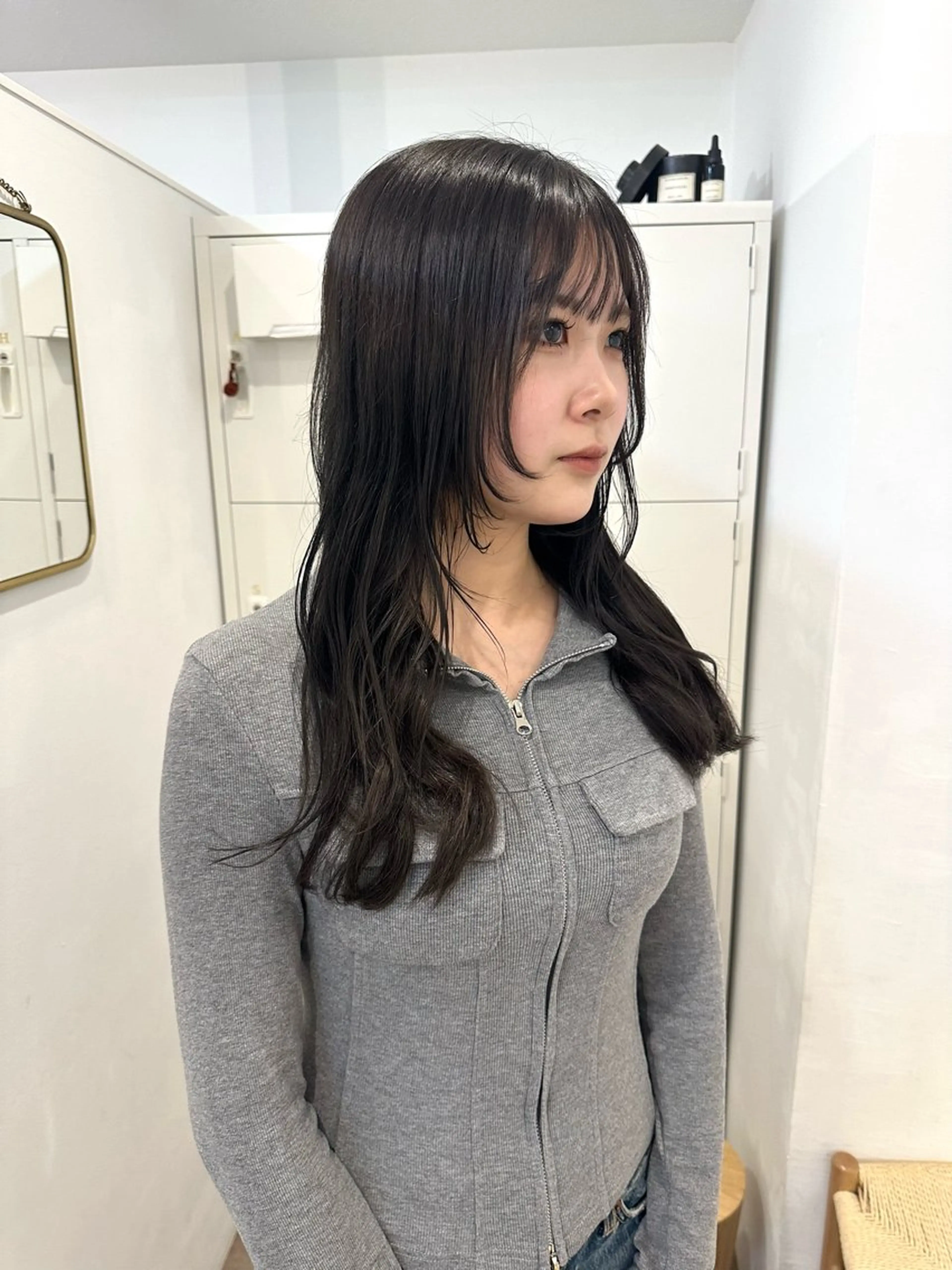 ロング カラー 顔まわりレイヤー 顔周りカット レイヤーカット カット ヘアカラー トリートメント 梅田/柔らかカラー/ オオハシ リナコのヘアスタイル