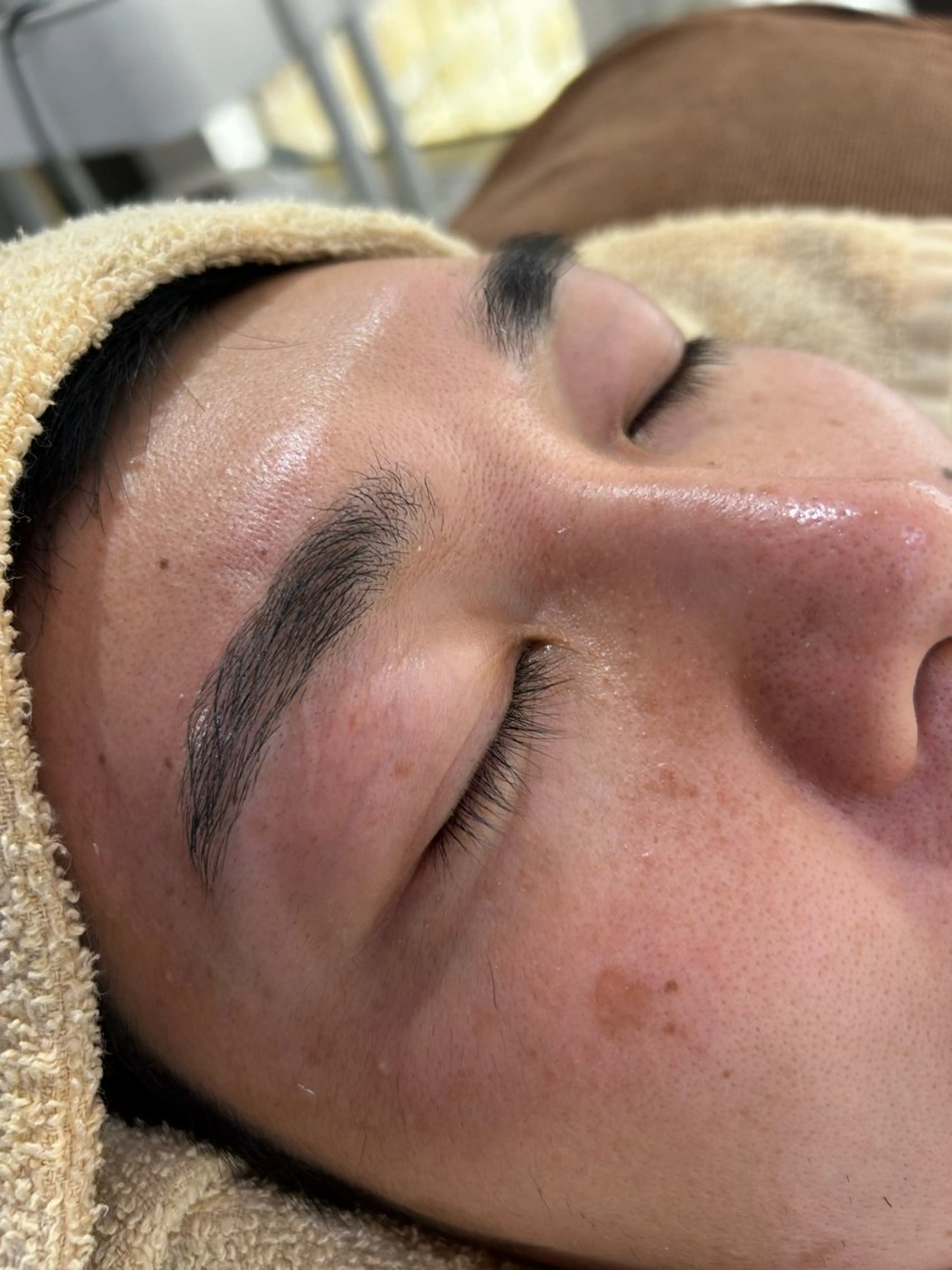 アイブロウ ワックス脱毛 眉カット airi🌺カラー /特殊ヘア⛓️🖤のヘアスタイル