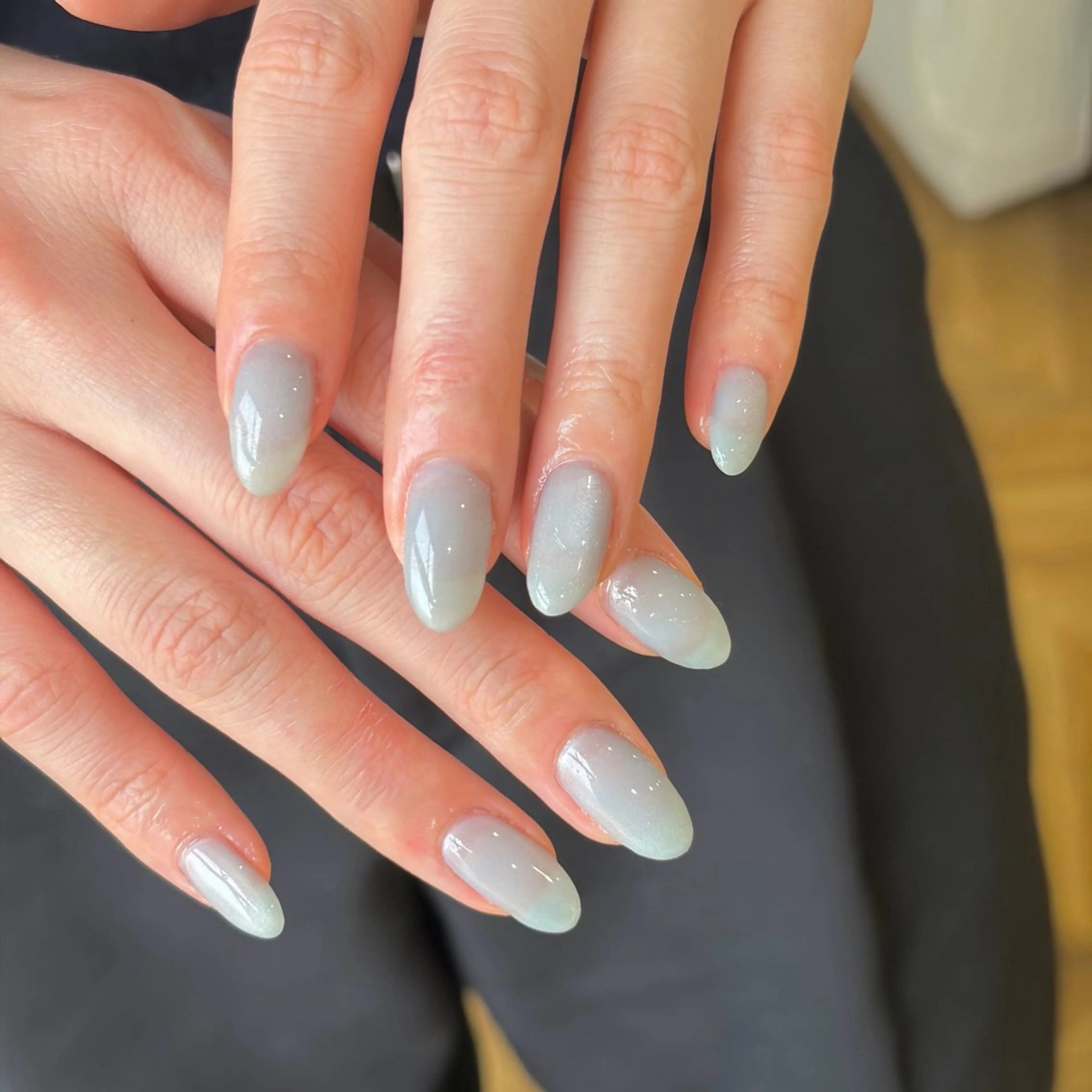 ネイル マグネットネイル ハンドネイル WHITE NAIL 鳳店NARUMIのネイルデザイン