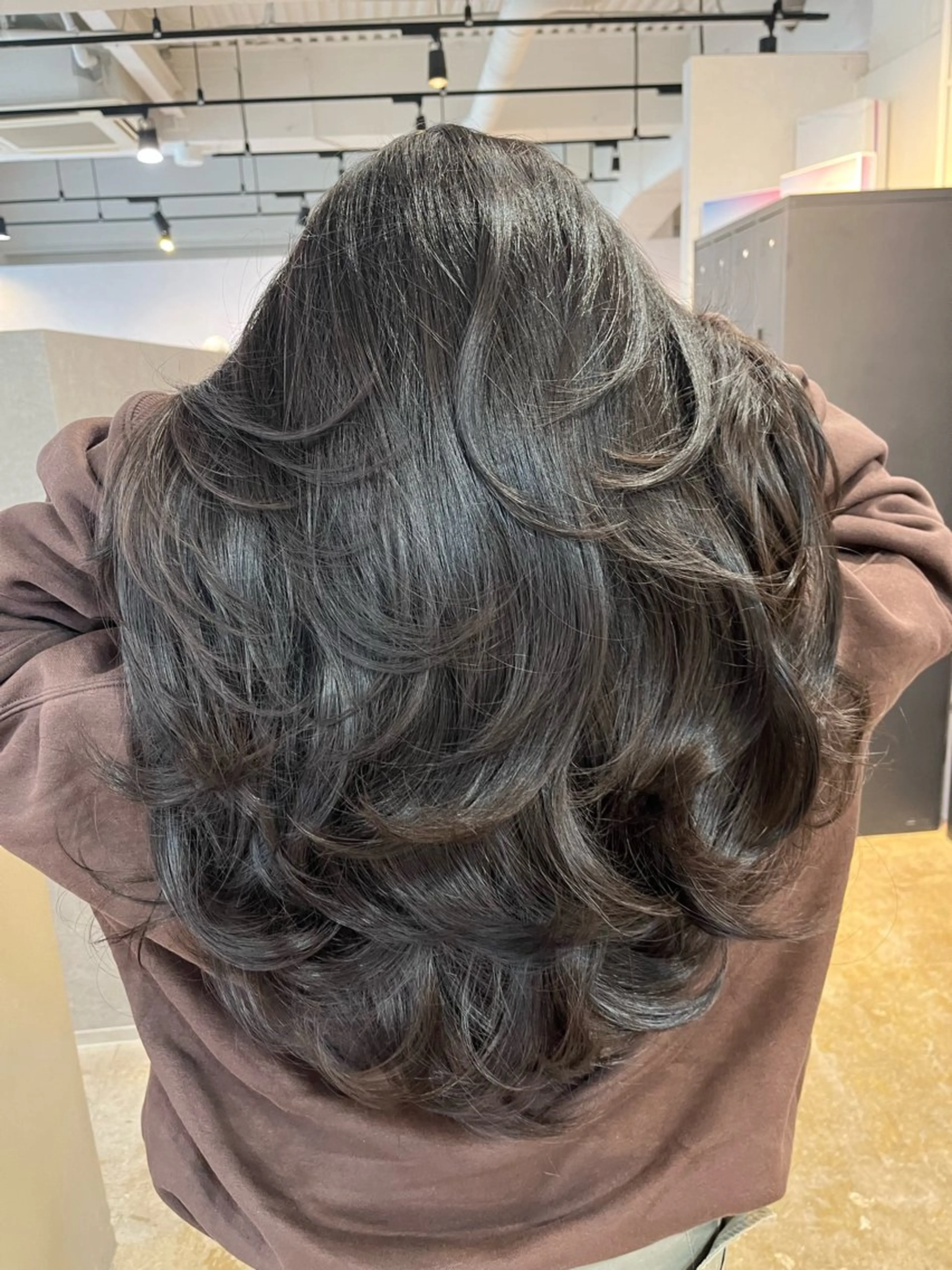 ロング レイヤーカット Merly Osakaのヘアスタイル