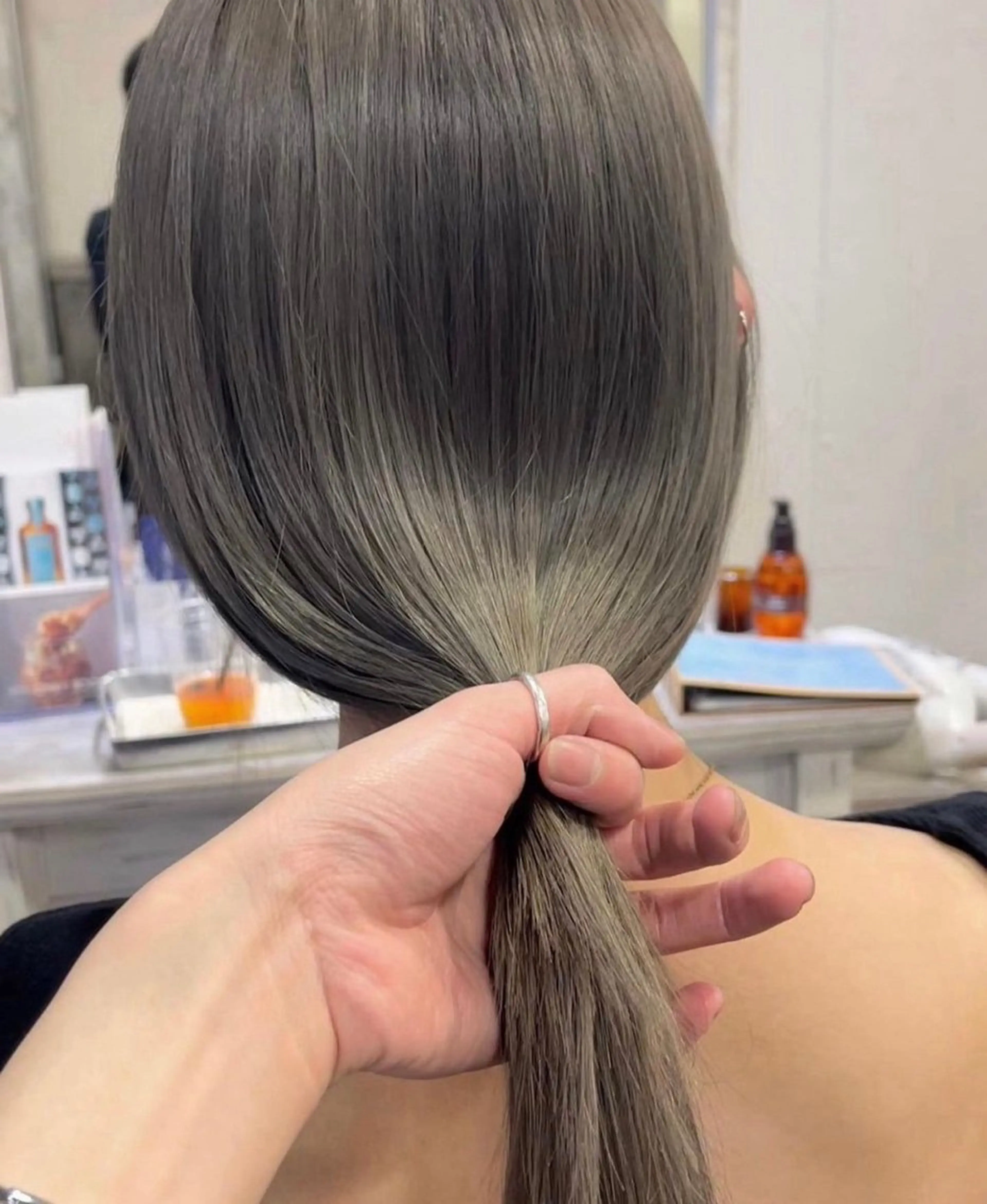 pia【24歳以下限定】　艶サラ縮毛矯正 ＋ カット＋トリートメント✨の写真