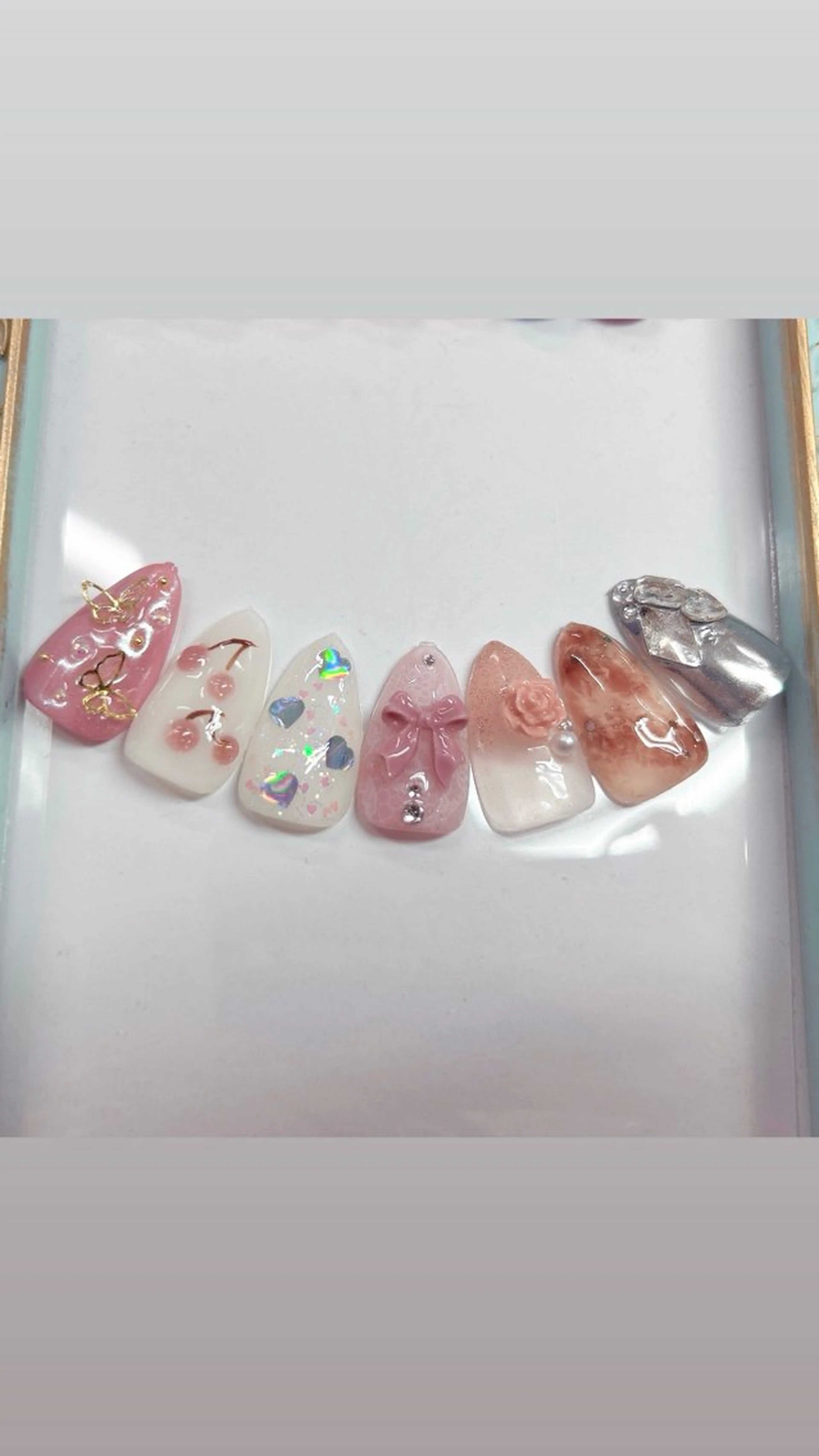 ネイル ハンドネイル 伊藤 彩名のネイルデザイン