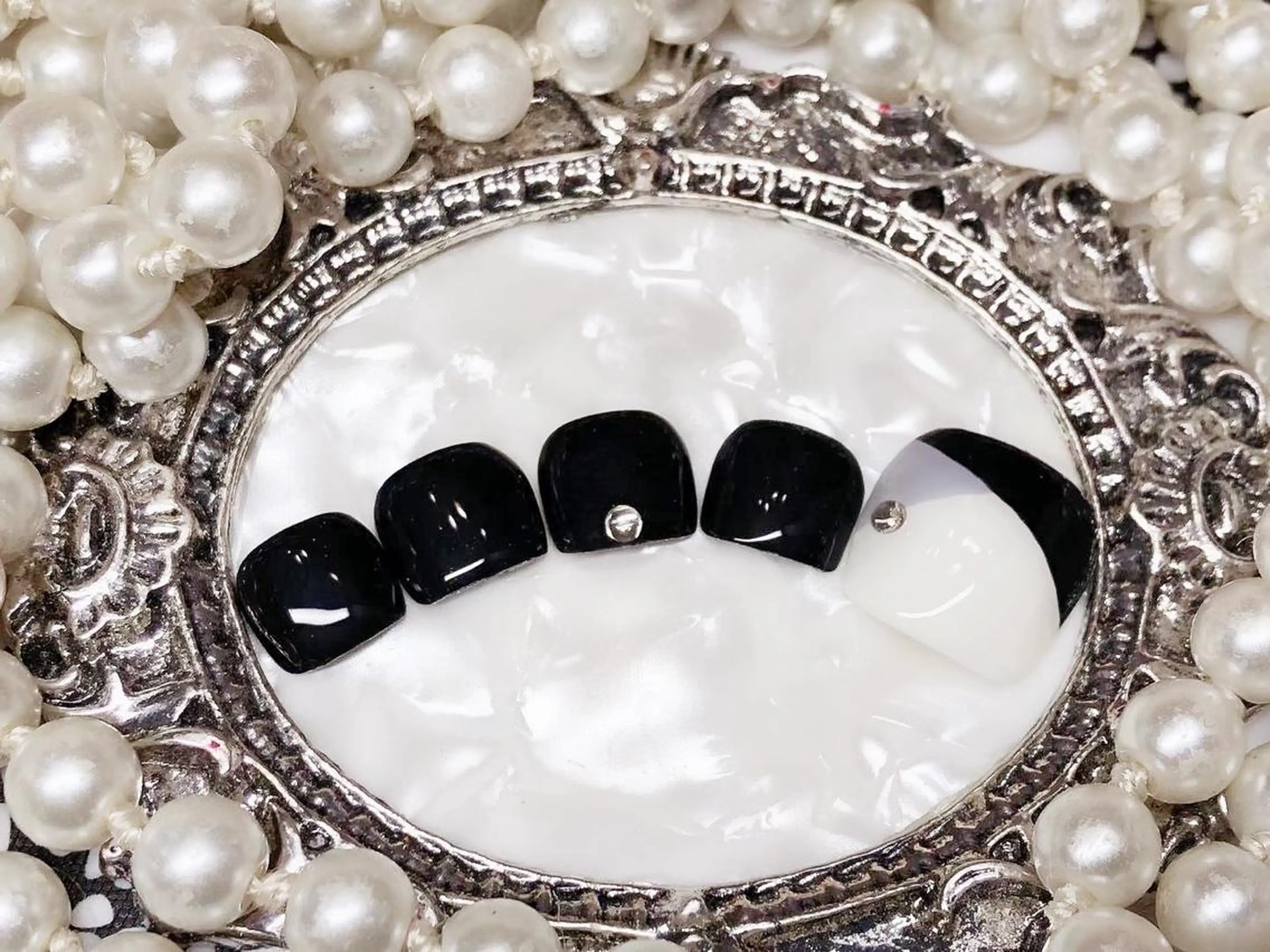 ネイル フットネイル マジック ミラーのネイルデザイン