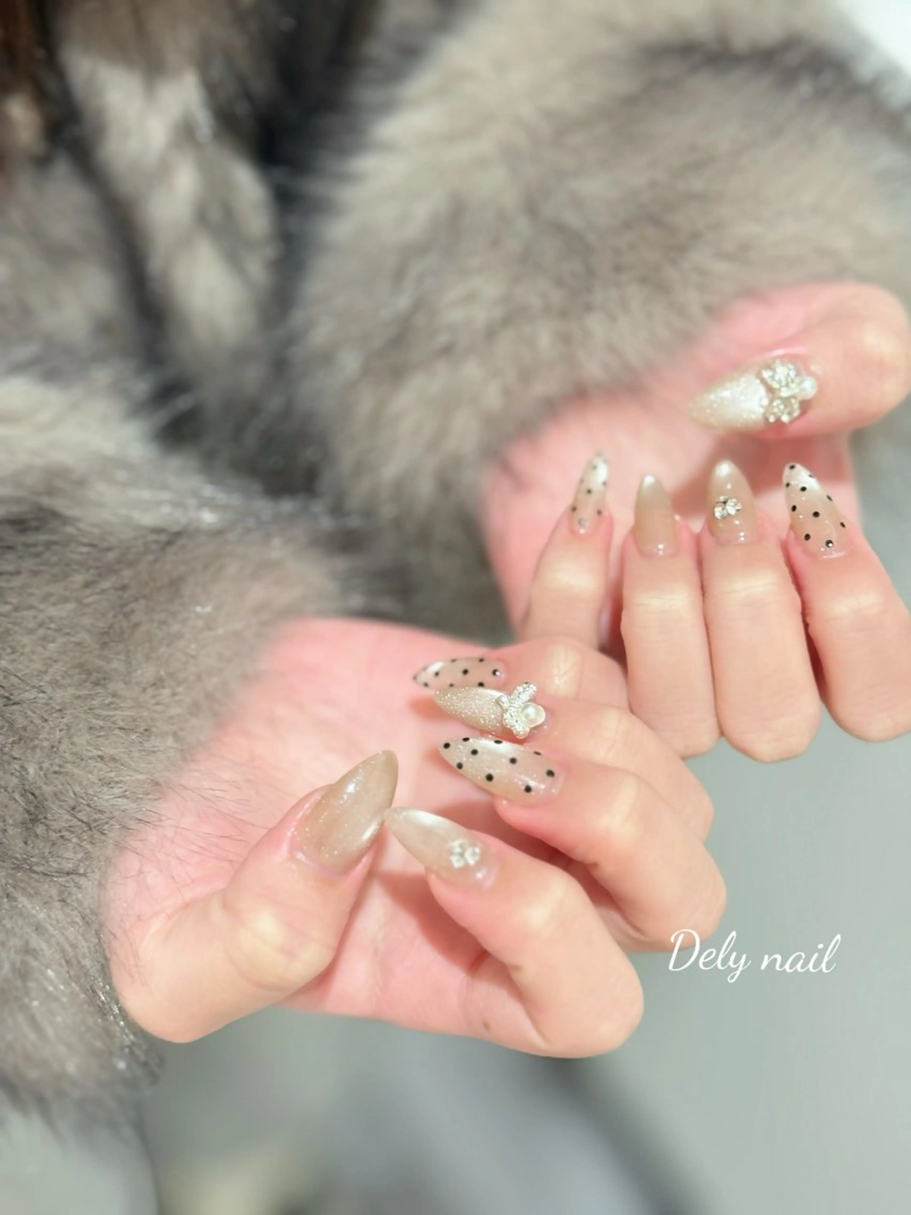 ネイル フレンチネイル ガラスフレンチ 韓国ネイル ニュアンスネイル ネイルチップ ハンドネイル Dely Nailのネイルデザイン