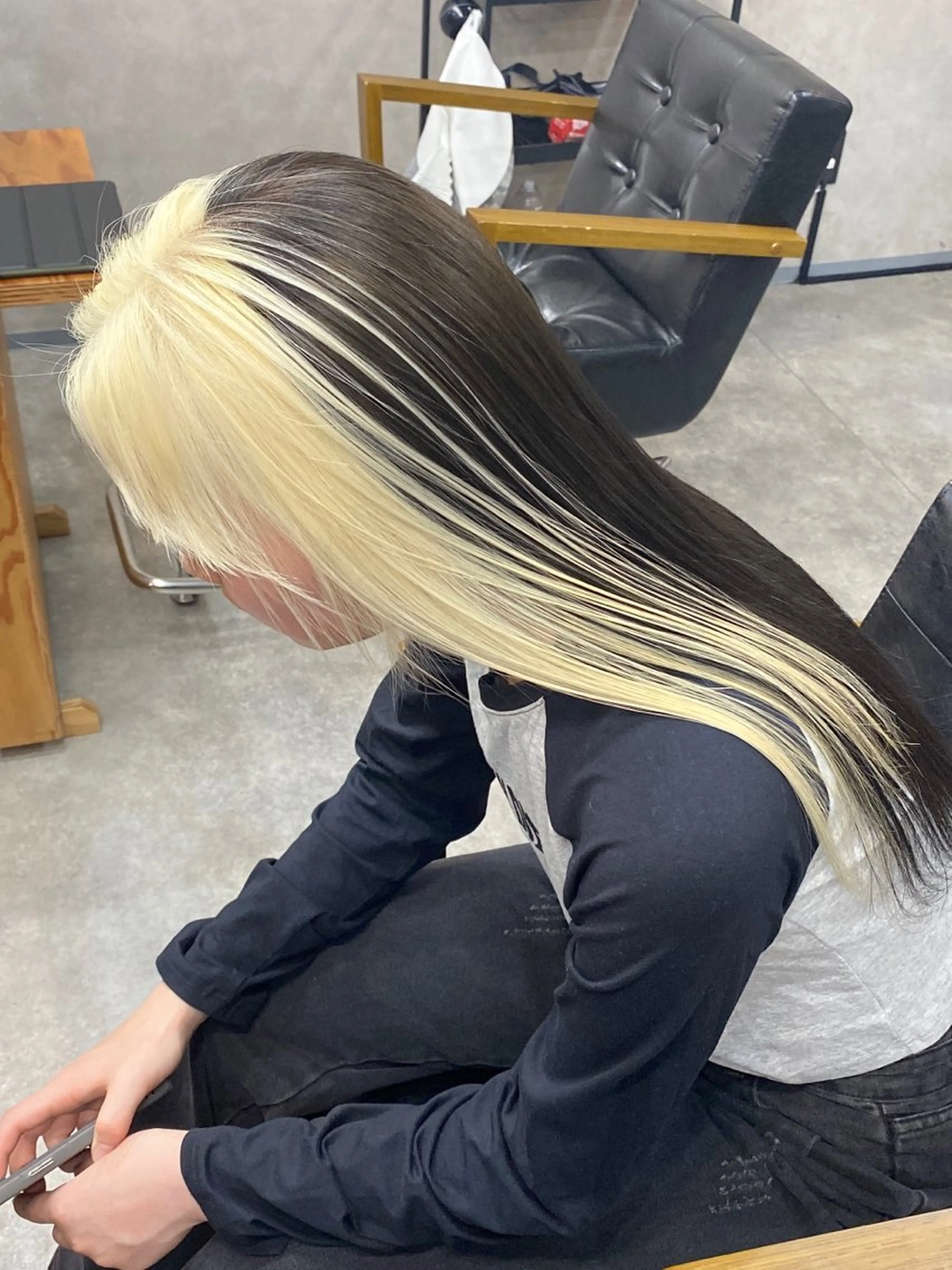 ロング カラー ブリーチ 抜きっぱなしブロンド ブロンド ホワイトブロンド 艶髪サラサラカラー 🌈前原健吾のヘアスタイル