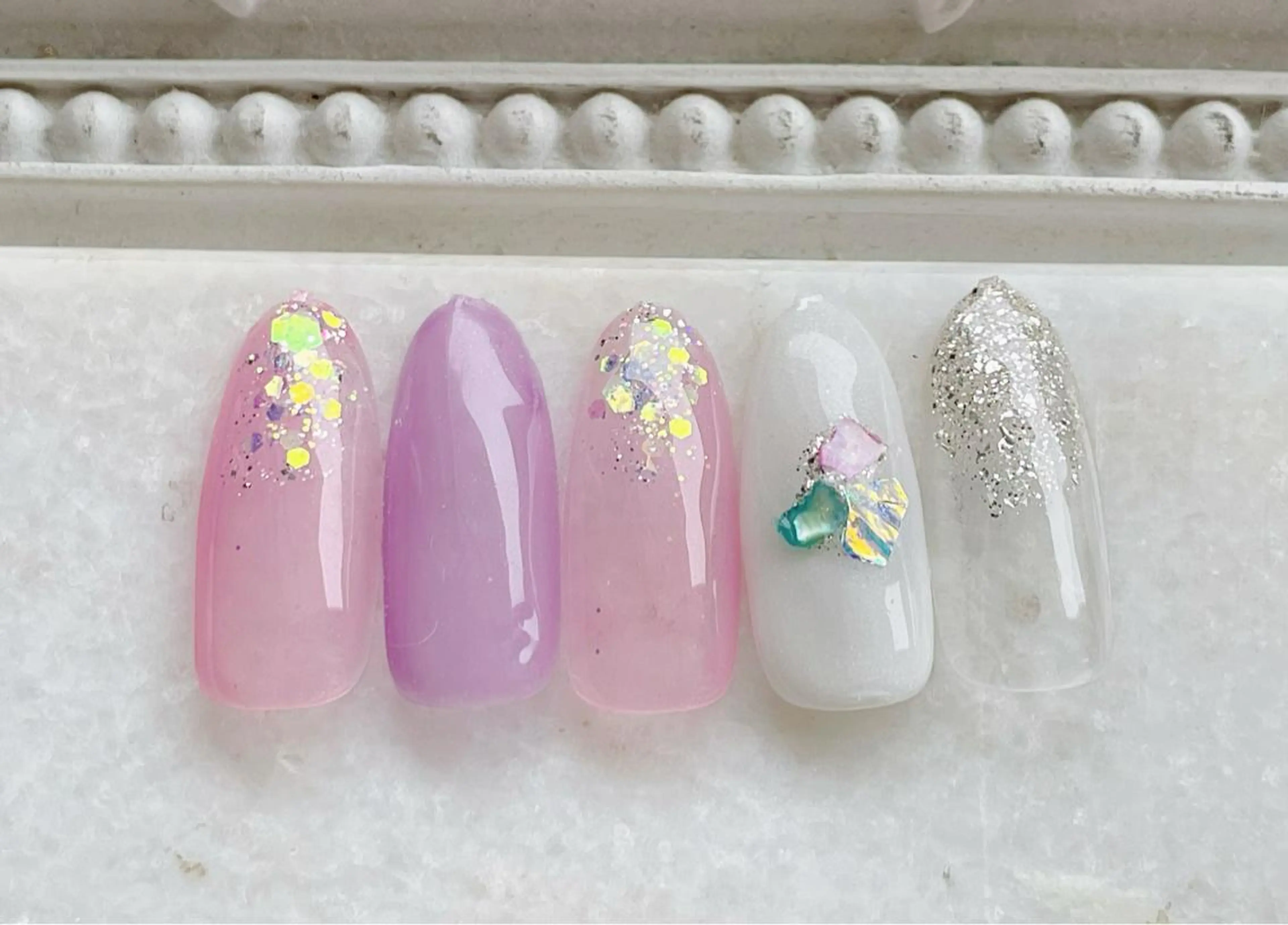 ネイル ジェルネイル キラキラネイル パラジェル ハンドネイル Satomi  のネイルデザイン