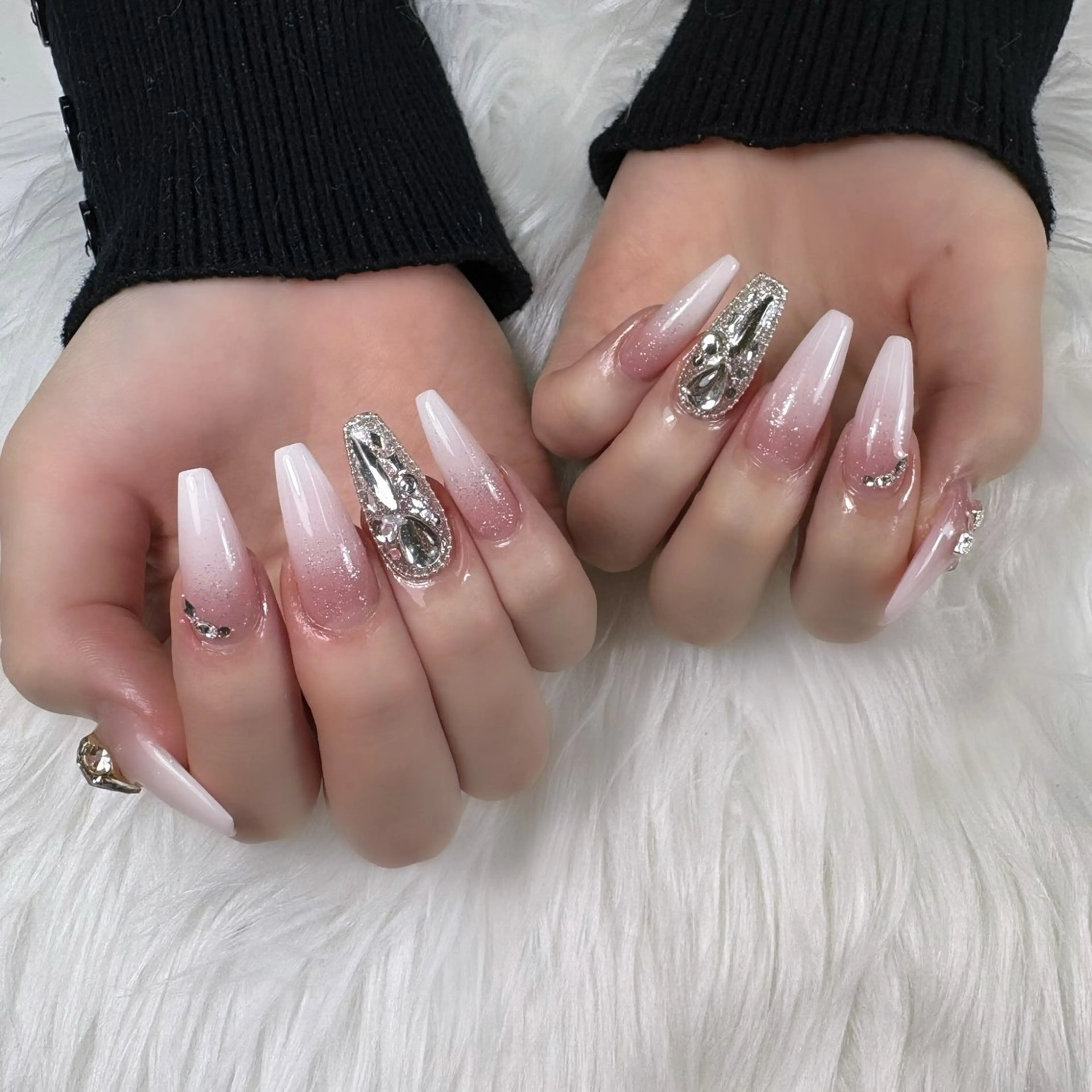 ネイル アートネイル ボルドー フレンチネイル ジェルネイル 氷ネイル・うるうるネイル ハンドネイル Julie Nailのネイルデザイン